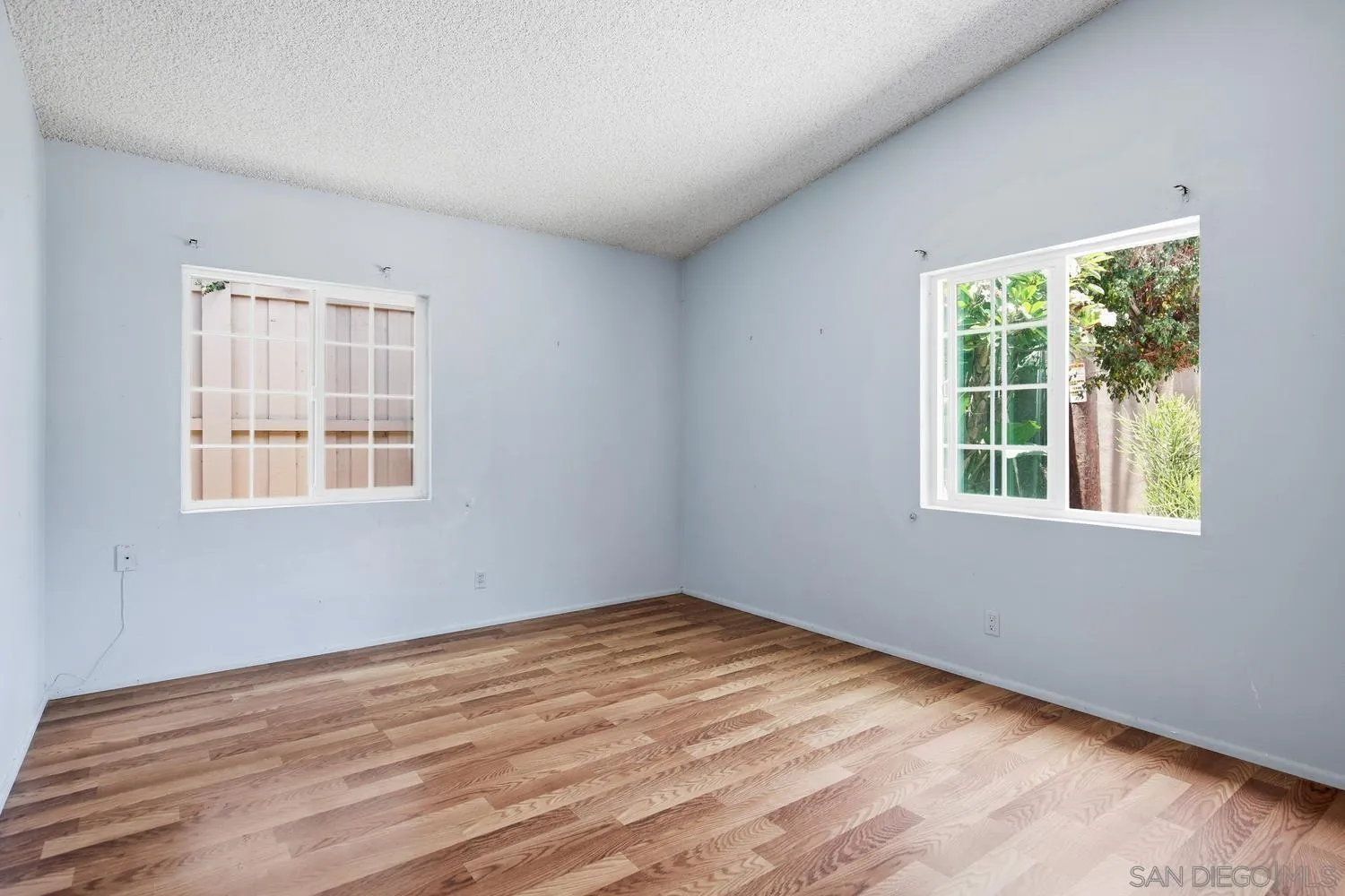 https://cdn.realtyfeed.com/cdn/127/260017209/b31e3840d8a366cd7a530bfec7f79bf6.webp