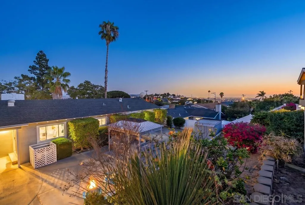 https://cdn.realtyfeed.com/cdn/127/260017224/319a3271a89db4ca83b6f94ca9070a10.webp