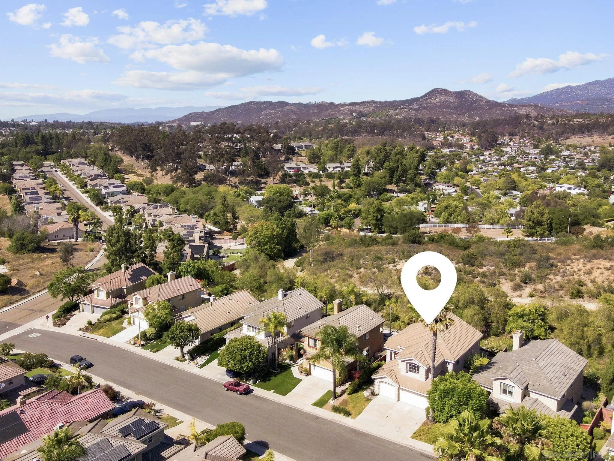 https://cdn.realtyfeed.com/cdn/127/260017228/2ba5ec9fa46e83838503638ffee44b4e.webp