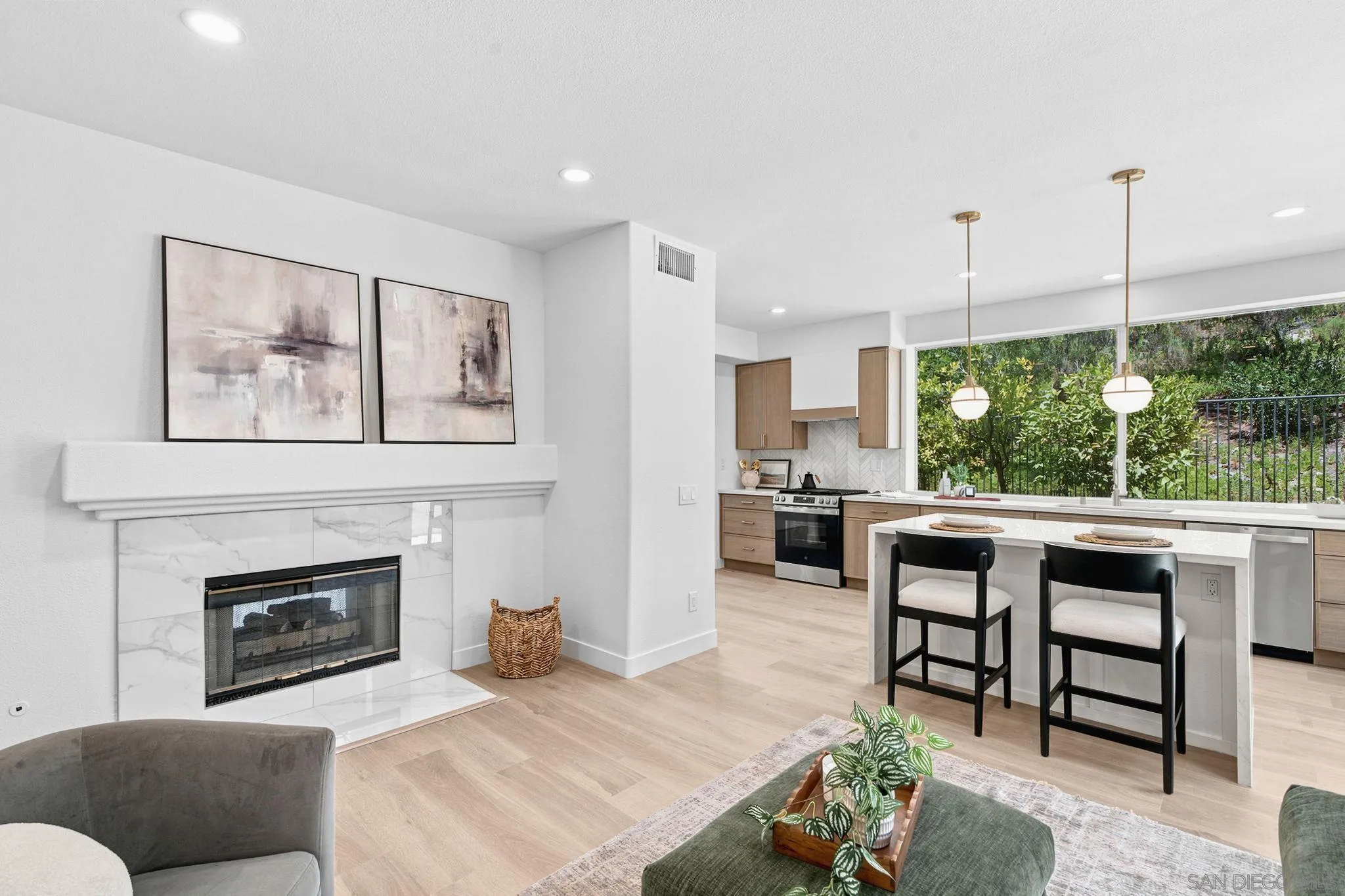 https://cdn.realtyfeed.com/cdn/127/260017228/53920689eb3a04e1f8f990704a6fe215.webp