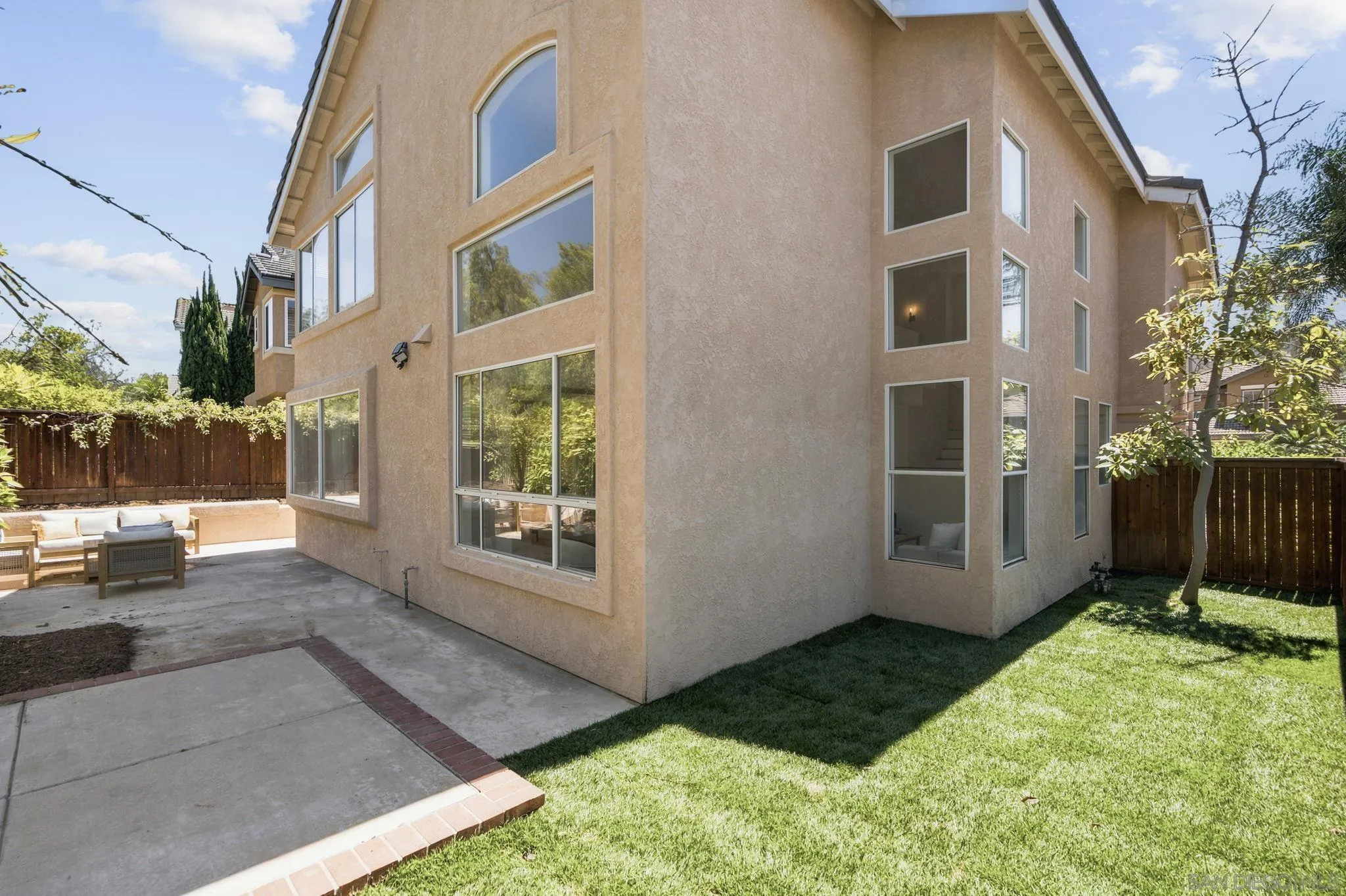 https://cdn.realtyfeed.com/cdn/127/260017228/86b8169ac48ec37e611ac245d688831f.webp