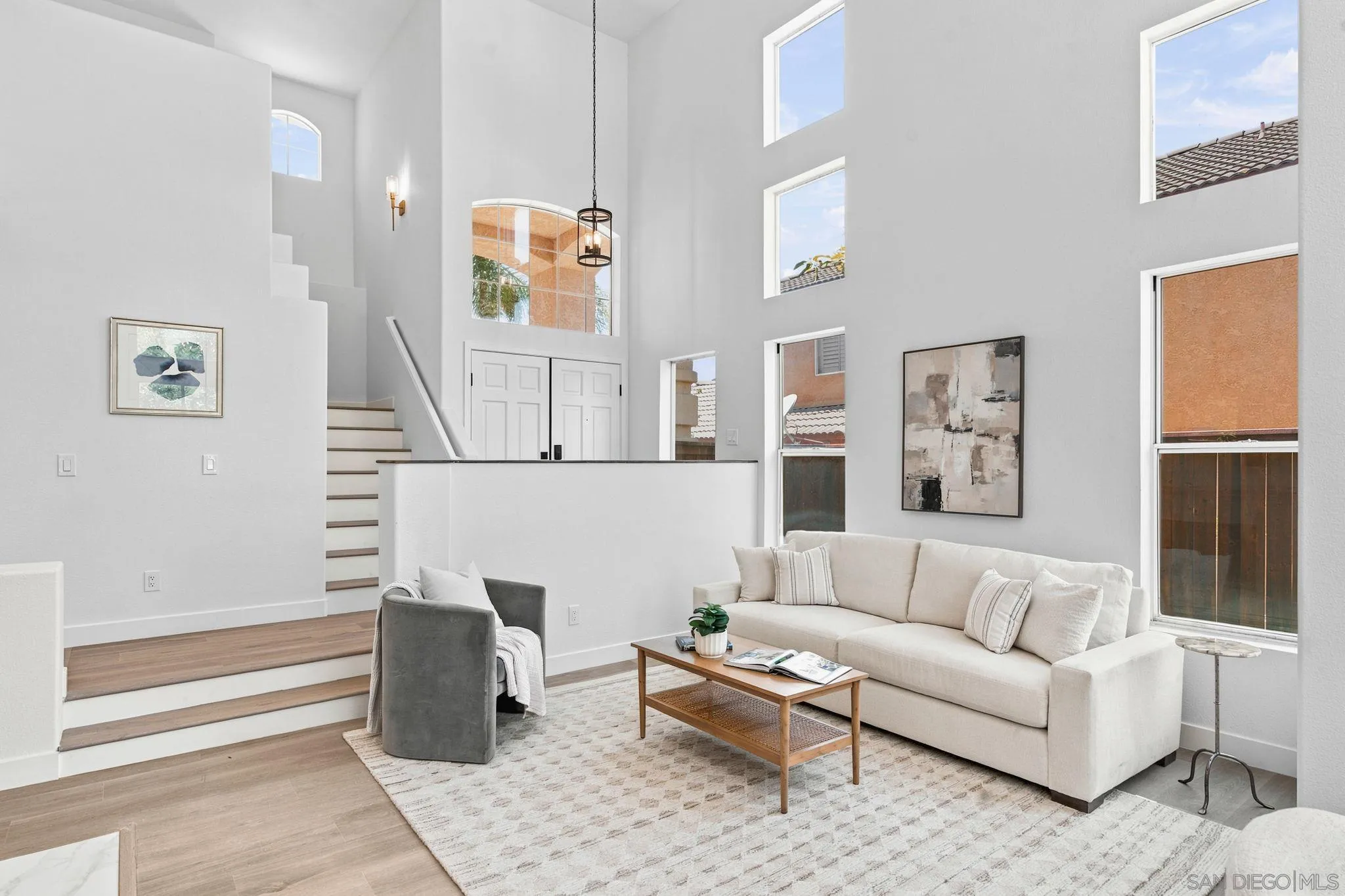 https://cdn.realtyfeed.com/cdn/127/260017228/eea98bd7aae44f6109221b2d5d5121f6.webp