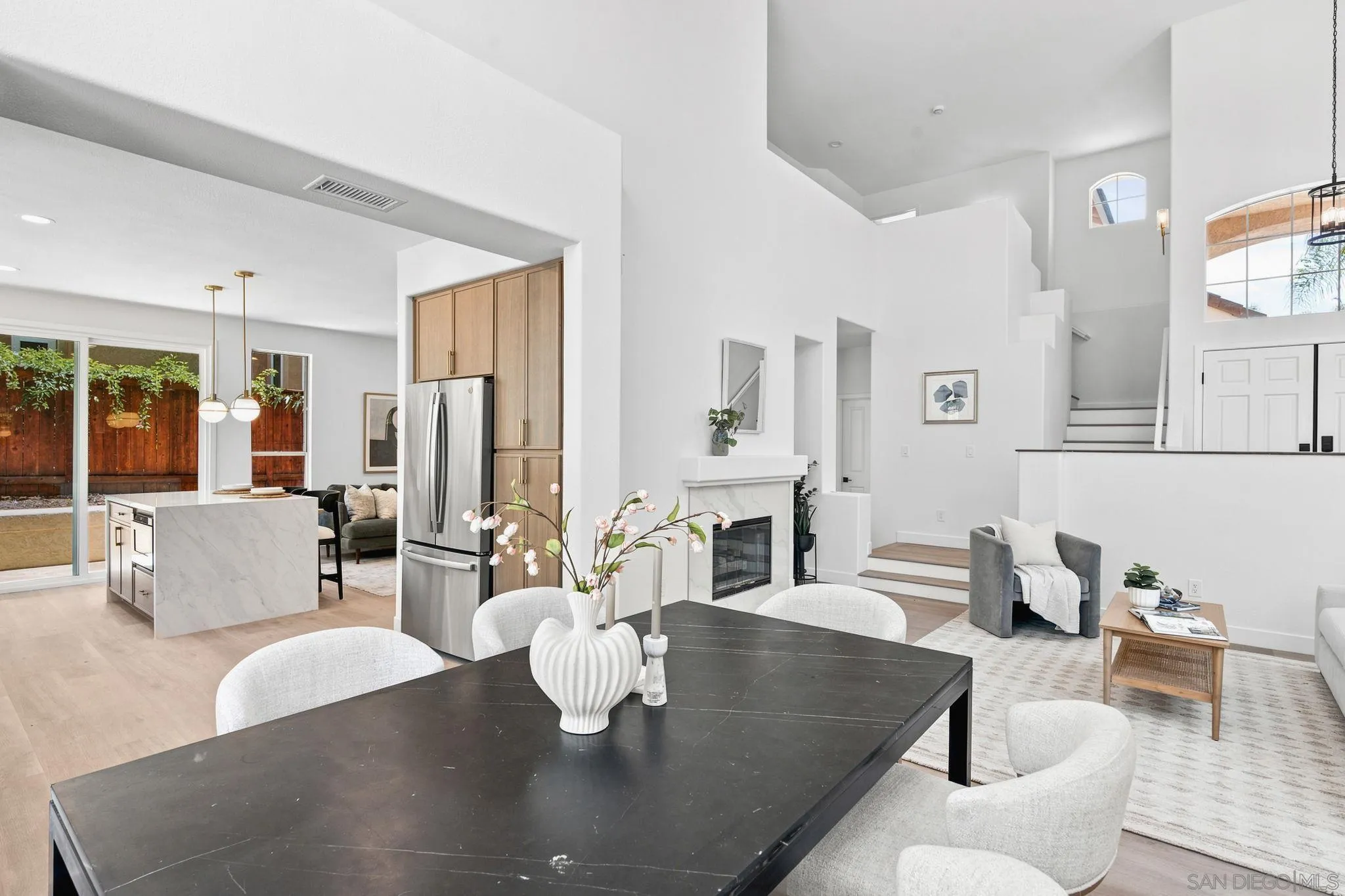 https://cdn.realtyfeed.com/cdn/127/260017228/fa3d705082056fe354b8cb0af87f3d91.webp
