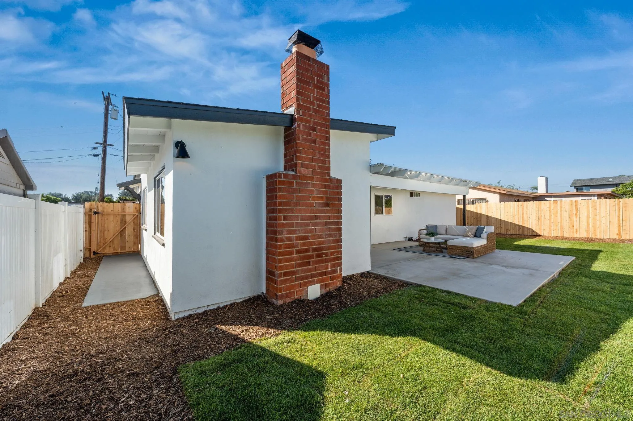 https://cdn.realtyfeed.com/cdn/127/260017229/41ef747695279f060898640665b0014c.webp
