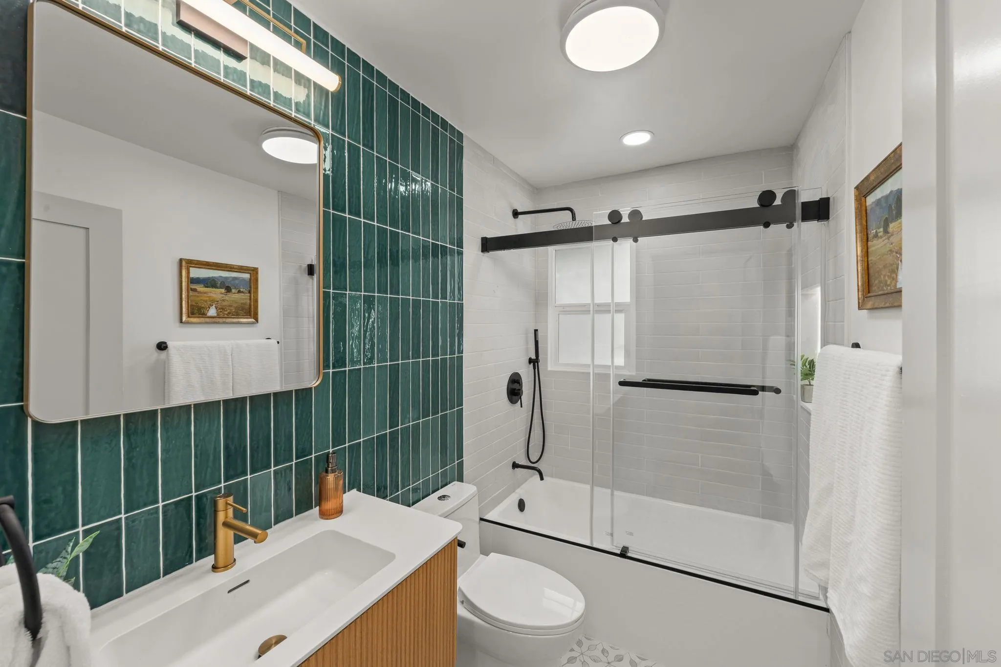 https://cdn.realtyfeed.com/cdn/127/260017229/6669f199bbaf2f269018e34d73b13b76.webp