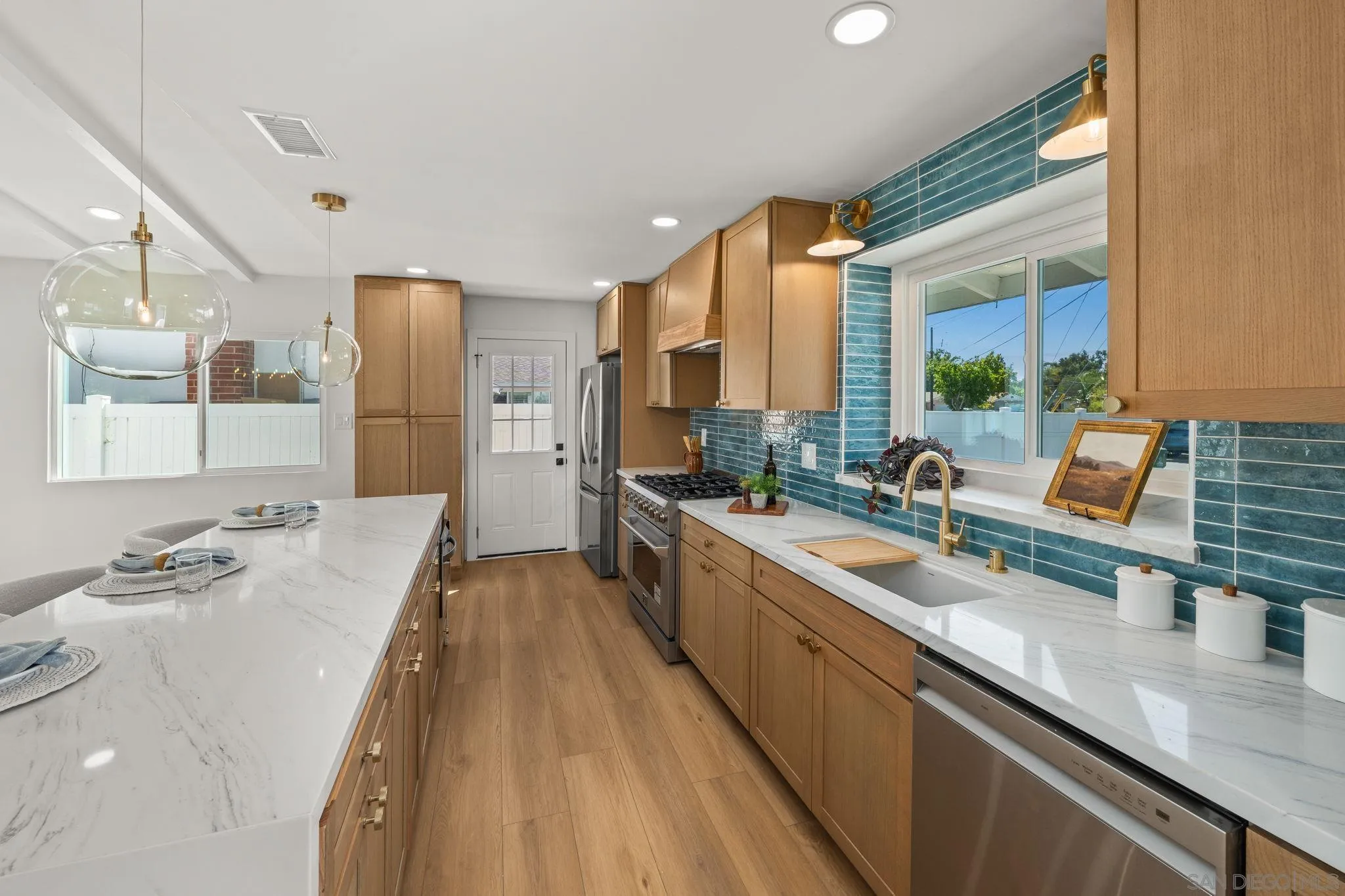 https://cdn.realtyfeed.com/cdn/127/260017229/a2b32edc512f2a6c57328d528ccda7cd.webp