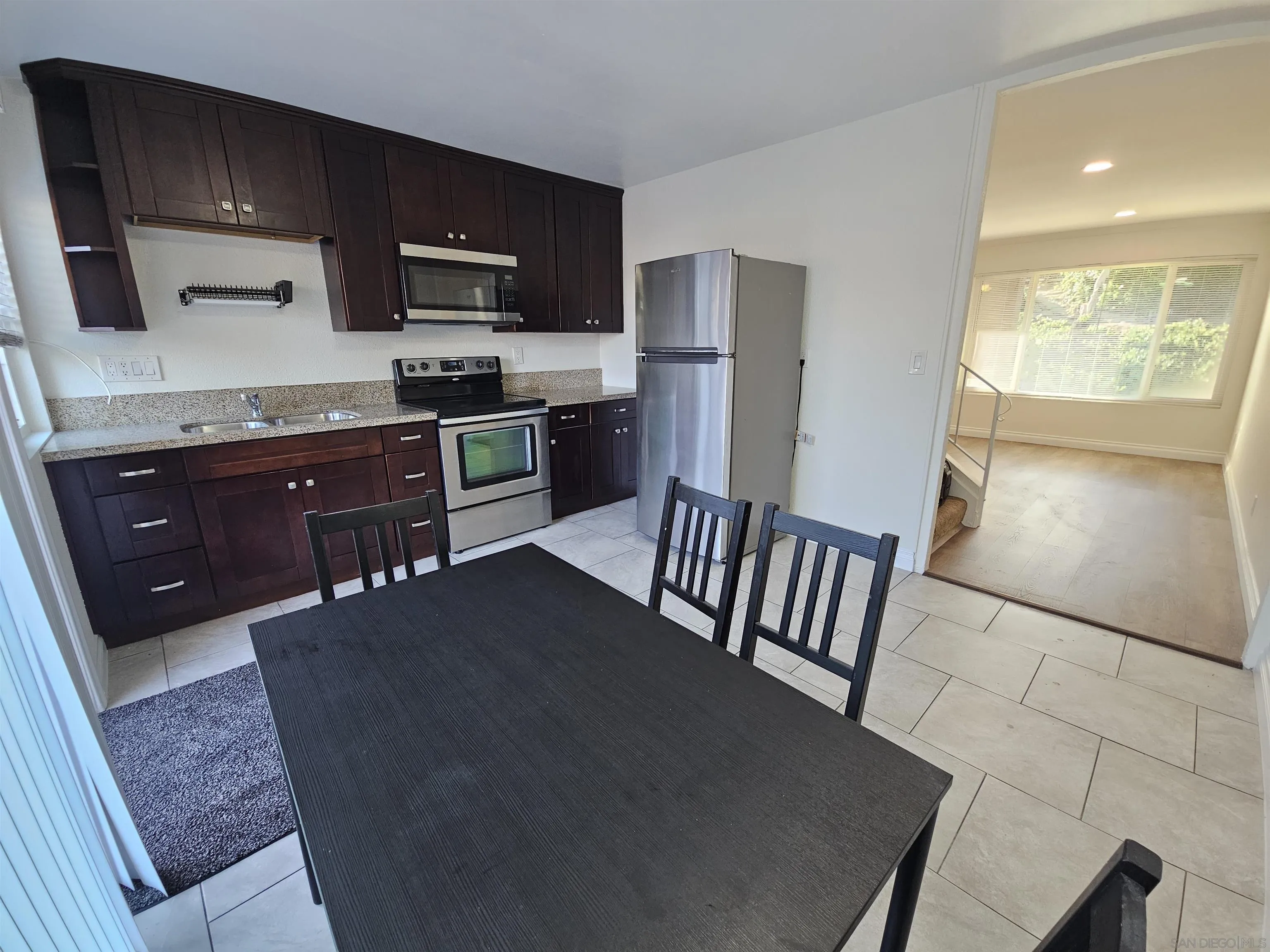 Photo #3: 260017232 Listing: Photo #3