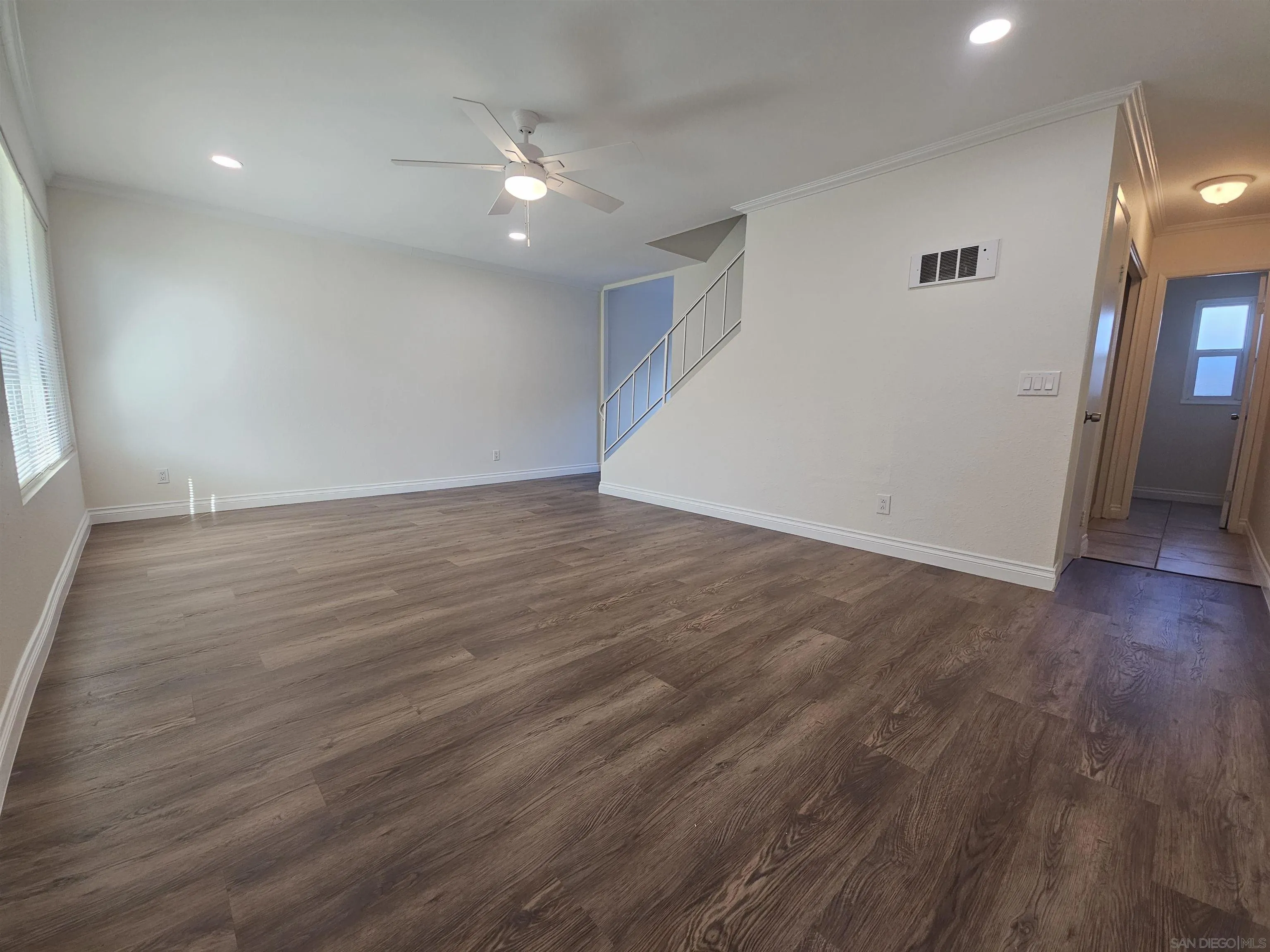 Photo #4: 260017232 Listing: Photo #4