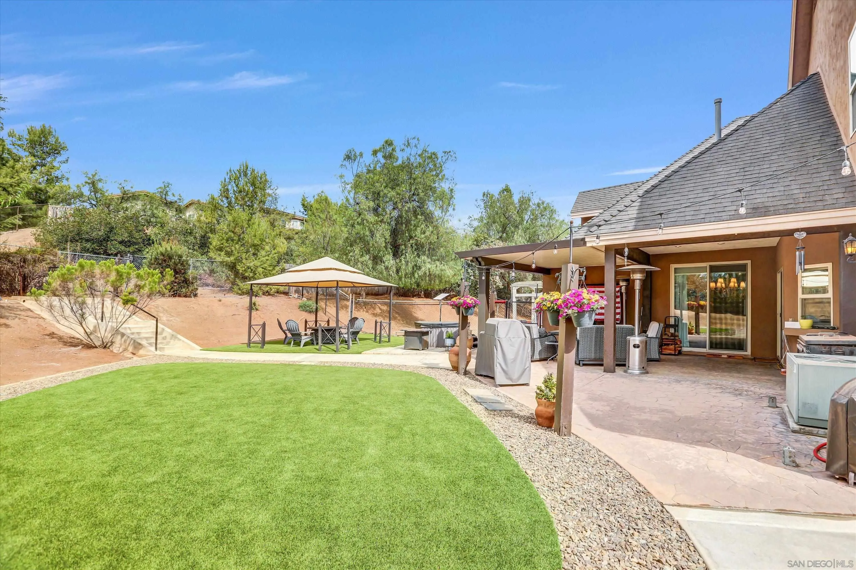 https://cdn.realtyfeed.com/cdn/127/260017234/951ae65e788e7ba0839c8453791f37a4.webp