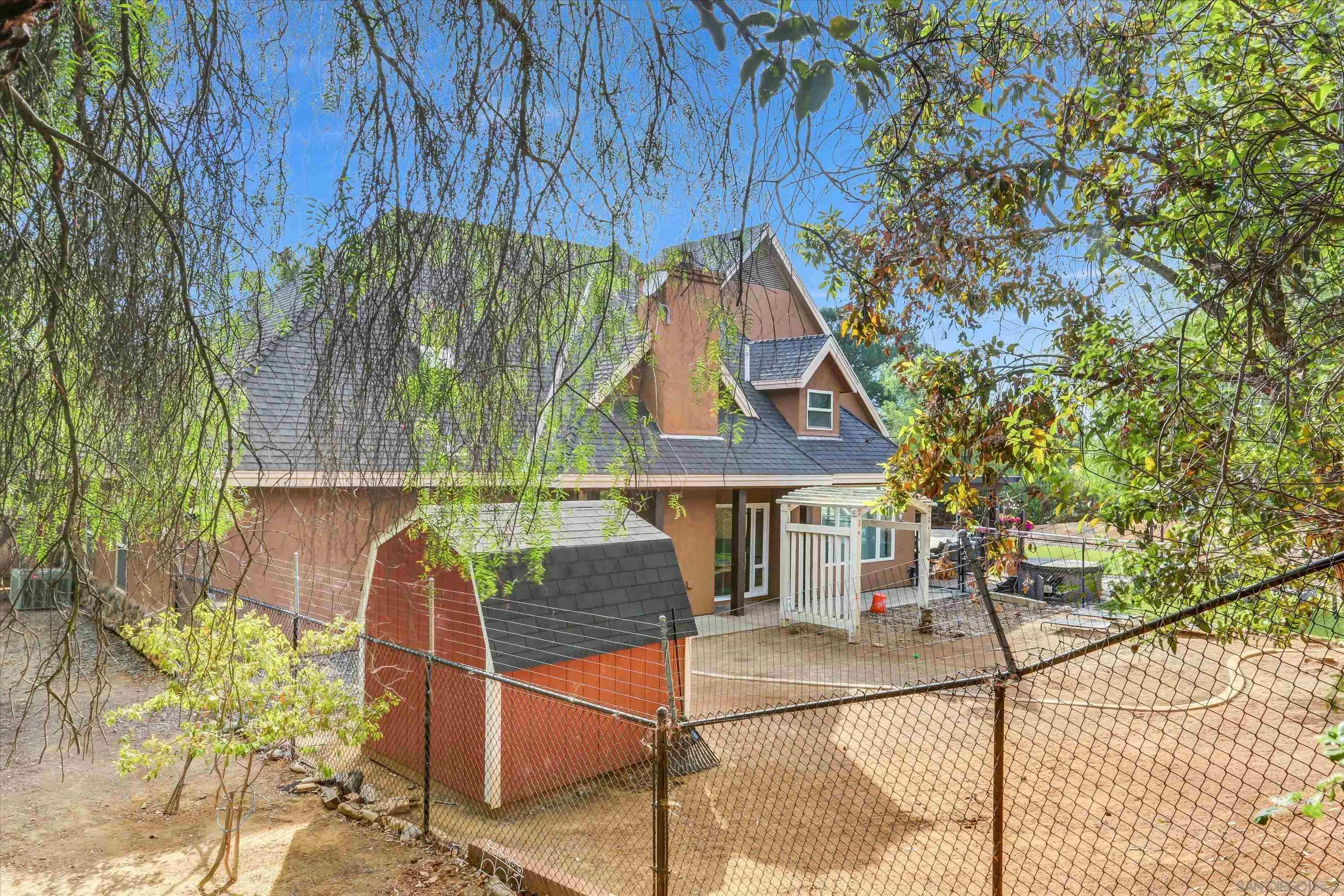 https://cdn.realtyfeed.com/cdn/127/260017234/b23c1922355d627db68fd99f7af9e8eb.webp
