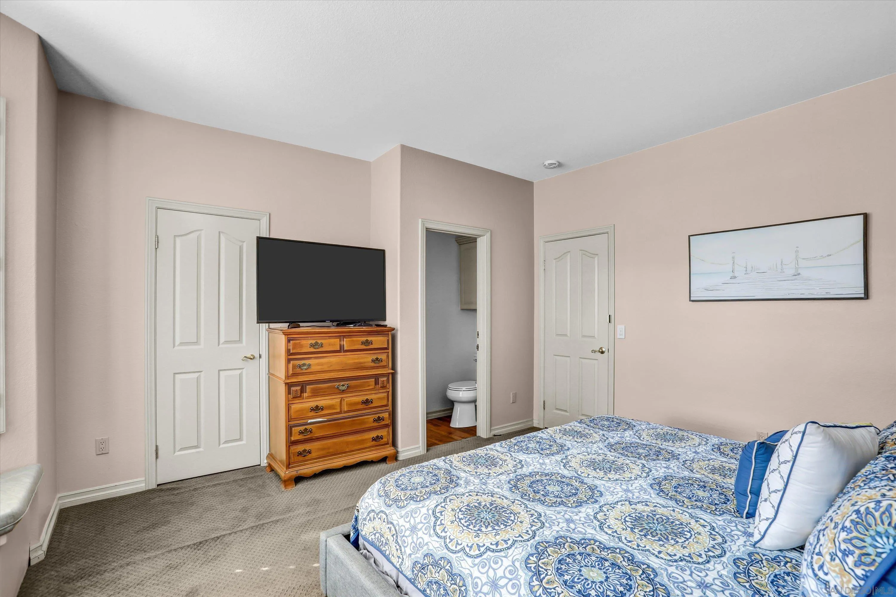 https://cdn.realtyfeed.com/cdn/127/260017234/f8c12ffb8d34ebba9811cf76f3e0aa71.webp