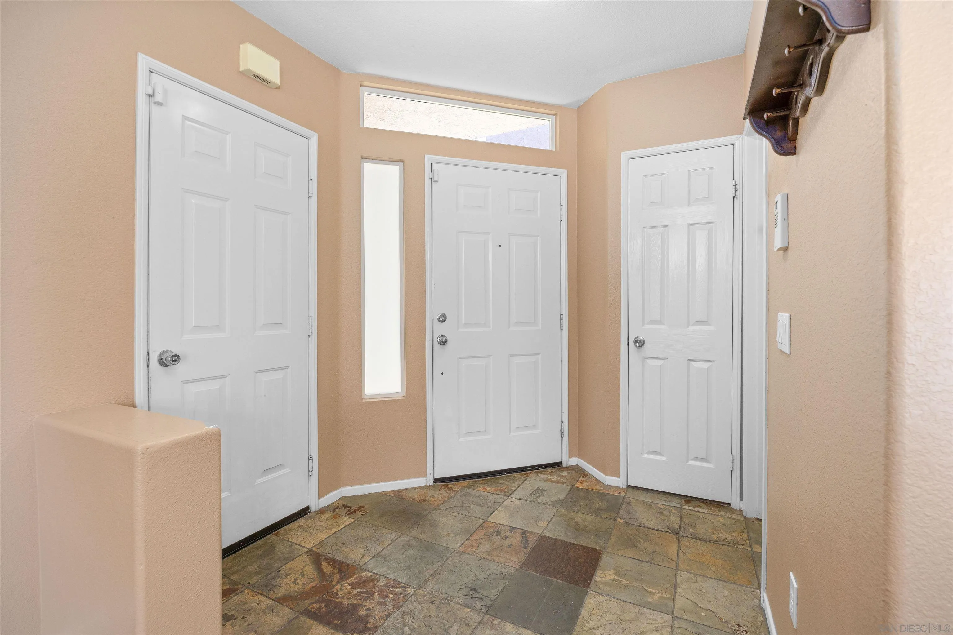 9440 Capricorn Way, San Diego, CA 92126 - Photo 5 of 40, San Diego, CA