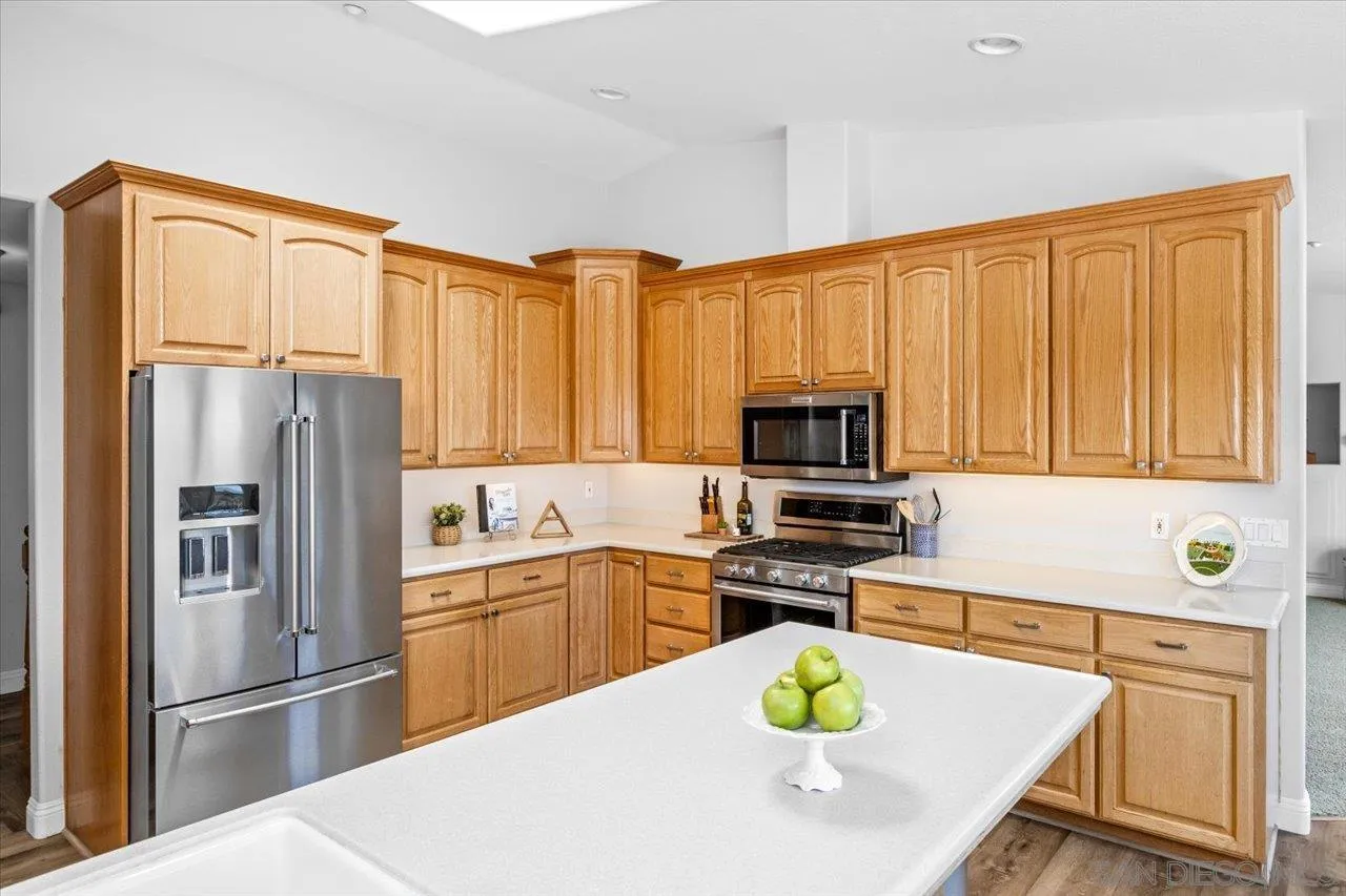 https://cdn.realtyfeed.com/cdn/127/260017238/bd60797b4efcb51615b7ee7845b572b4.webp