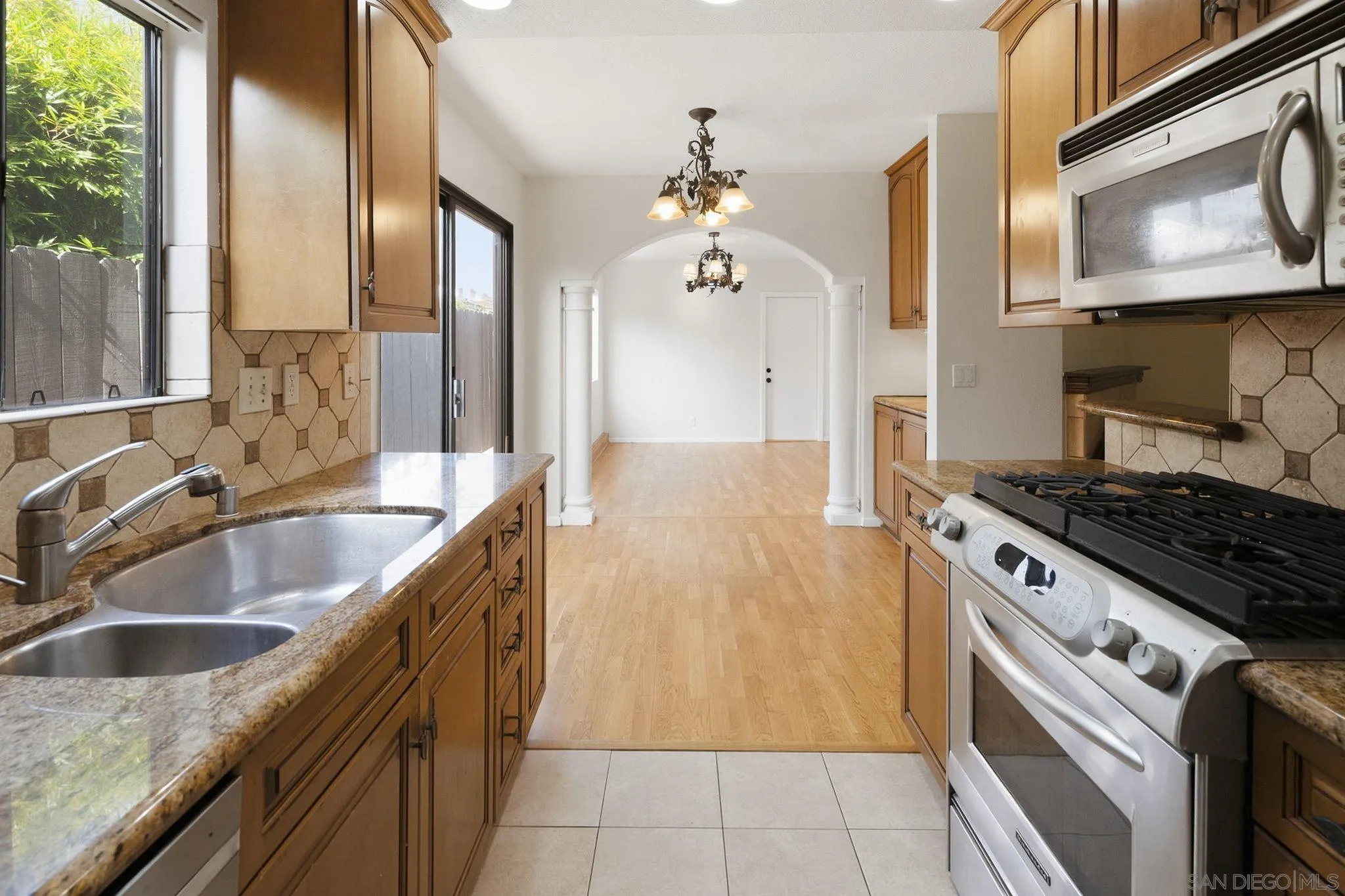 Photo #16: 260017243 Listing: Photo #16
