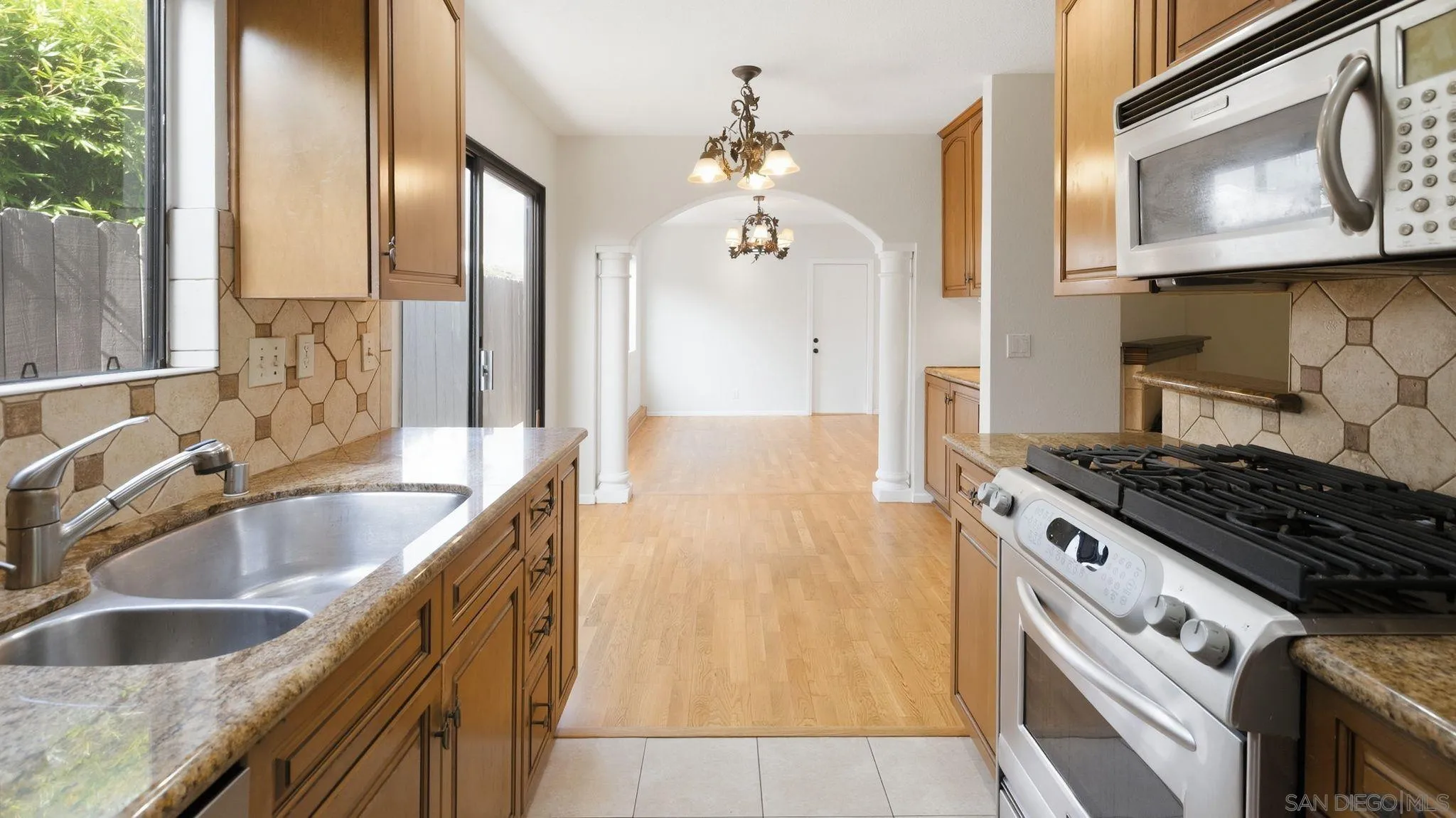 Photo #17: 260017243 Listing: Photo #17