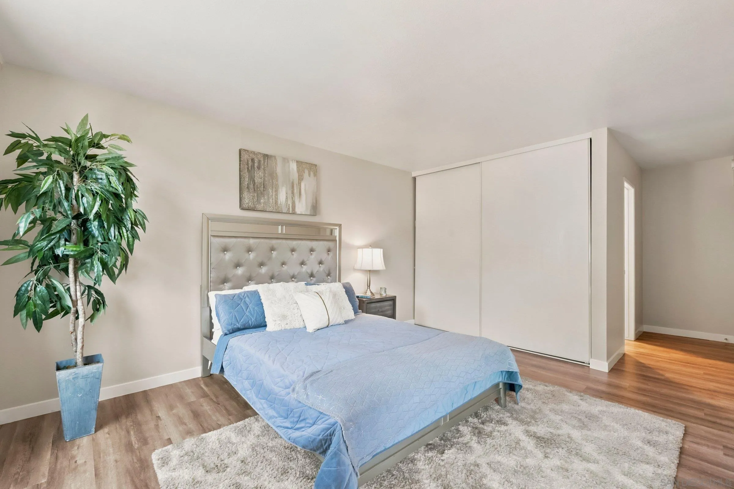 https://cdn.realtyfeed.com/cdn/127/260017248/dbfc1e32b391fb40eb117959f8685e6b.webp