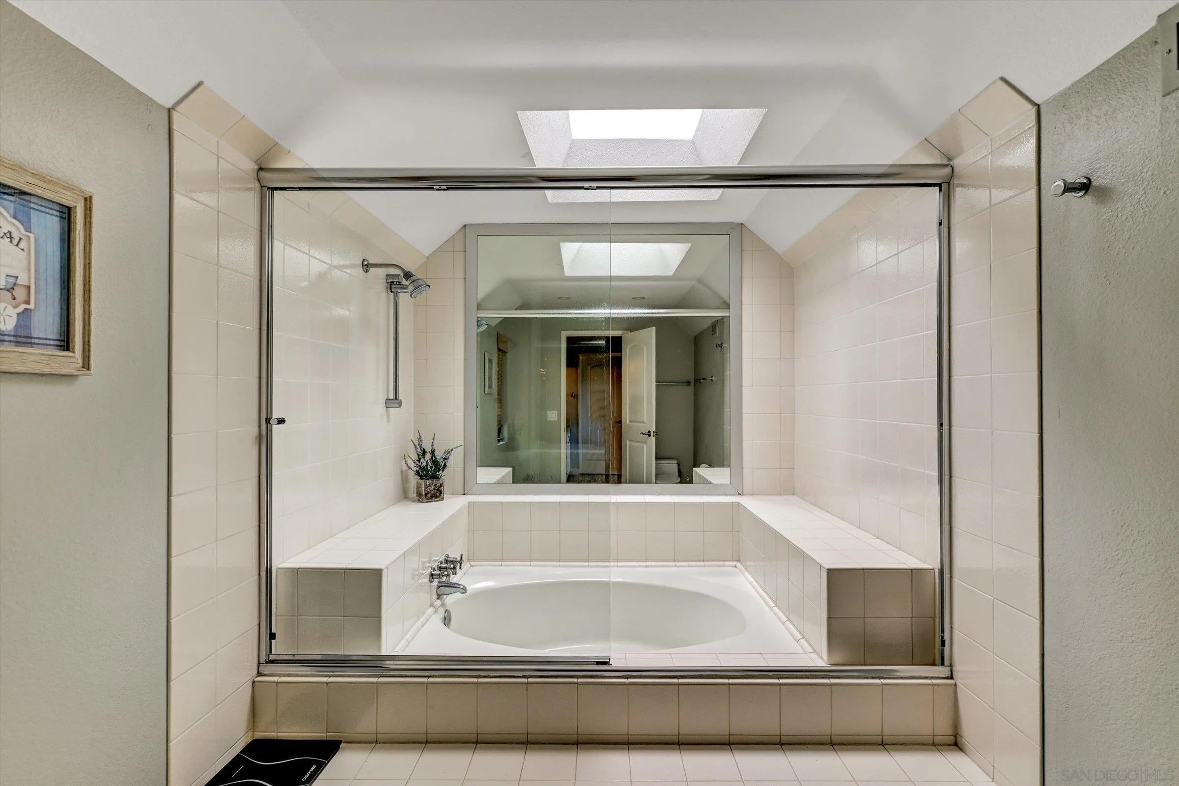 Photo #19: 260017249 Listing: Photo #19