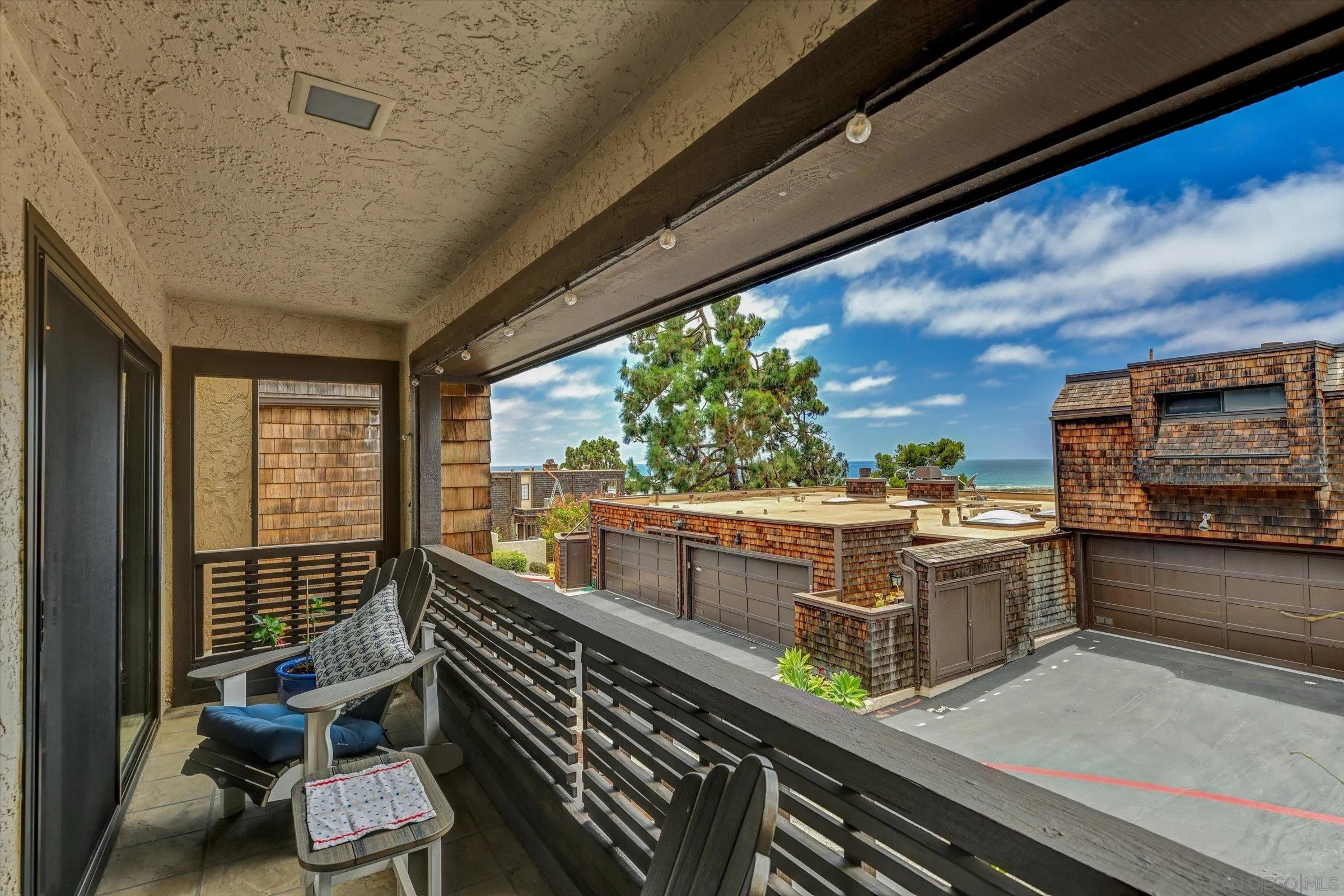 Photo #11: 260017249 Listing: Photo #11