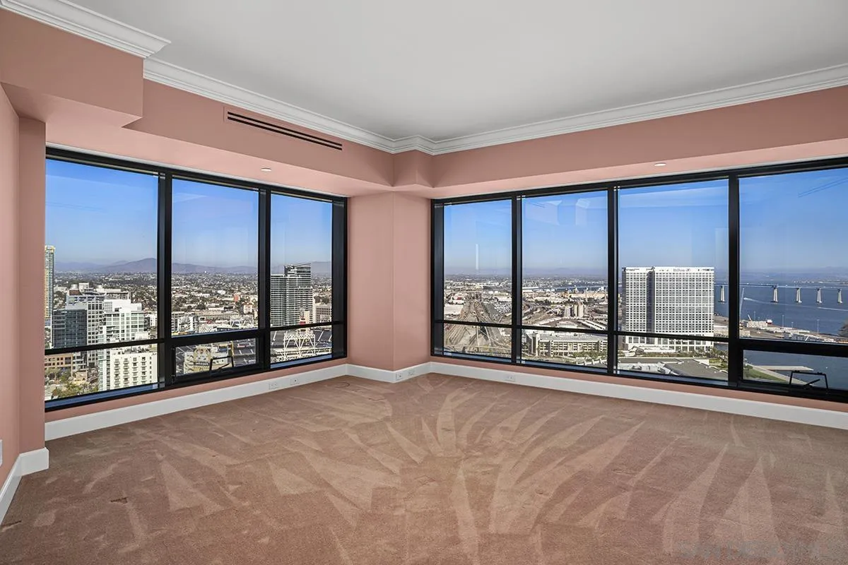 https://cdn.realtyfeed.com/cdn/127/260017252/1714a2520be3182e28f90f5159576cf8.webp