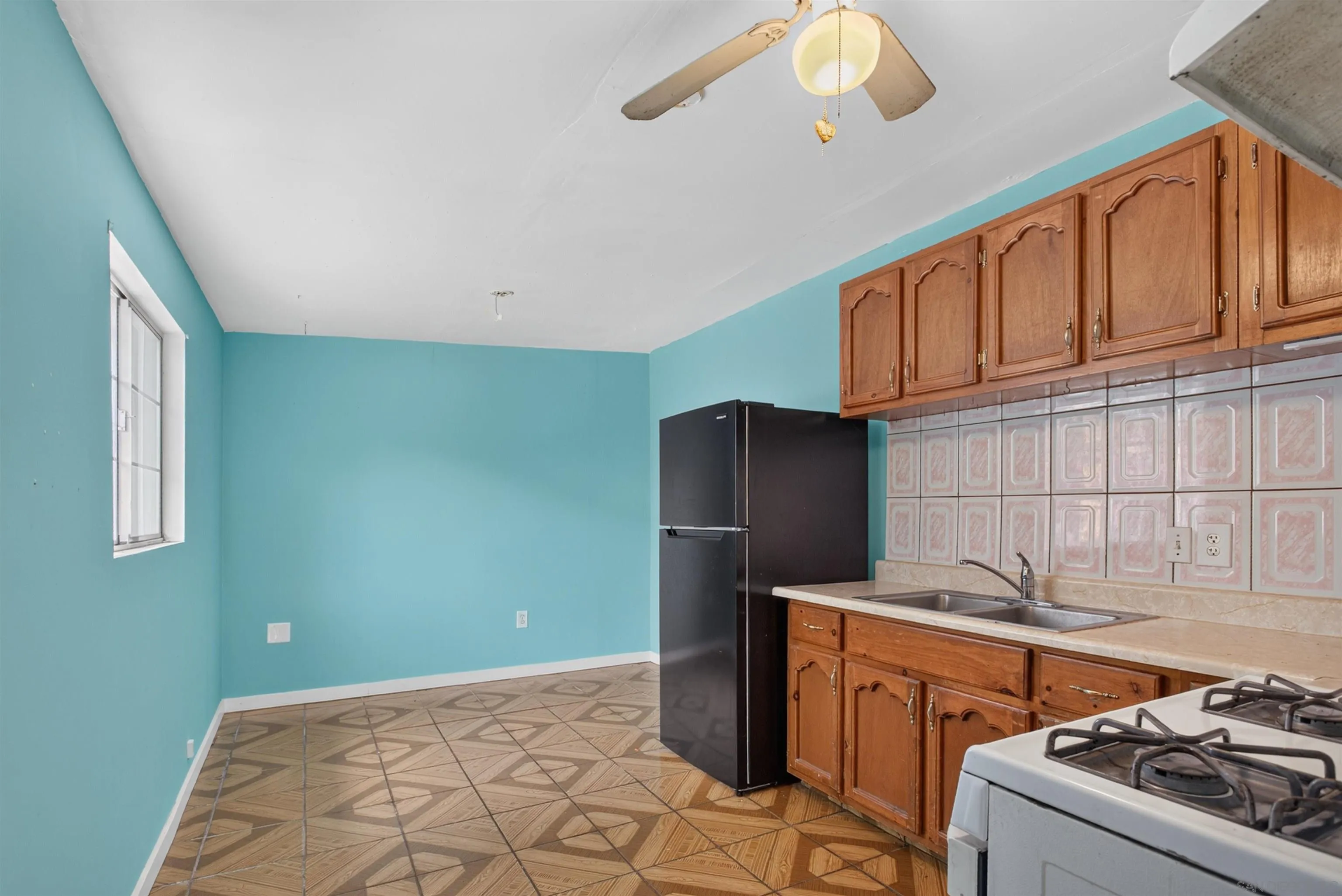 https://cdn.realtyfeed.com/cdn/127/260017253/18d796de501bb7adc74618d9a1f59e74.webp