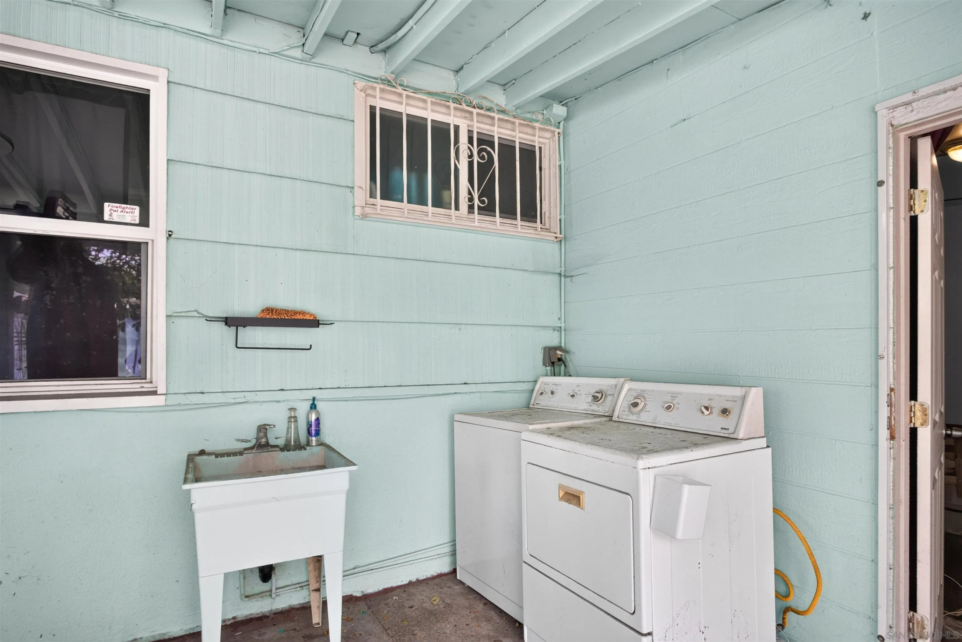 https://cdn.realtyfeed.com/cdn/127/260017253/a353f86655c4b7c9dfaef4e65ccad2b3.webp
