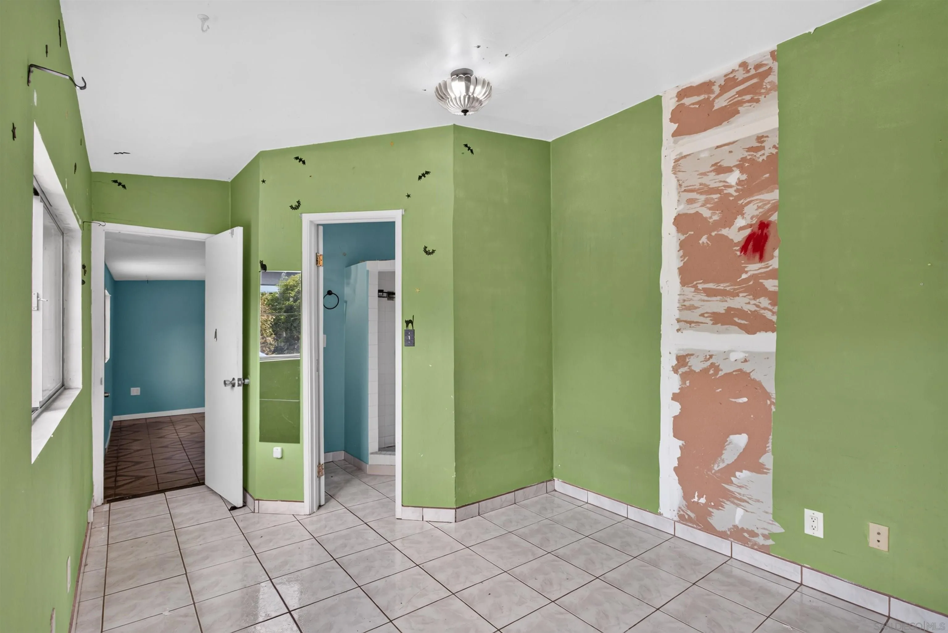 https://cdn.realtyfeed.com/cdn/127/260017253/d63b2f13f01e6e8953ea5df392209c9f.webp