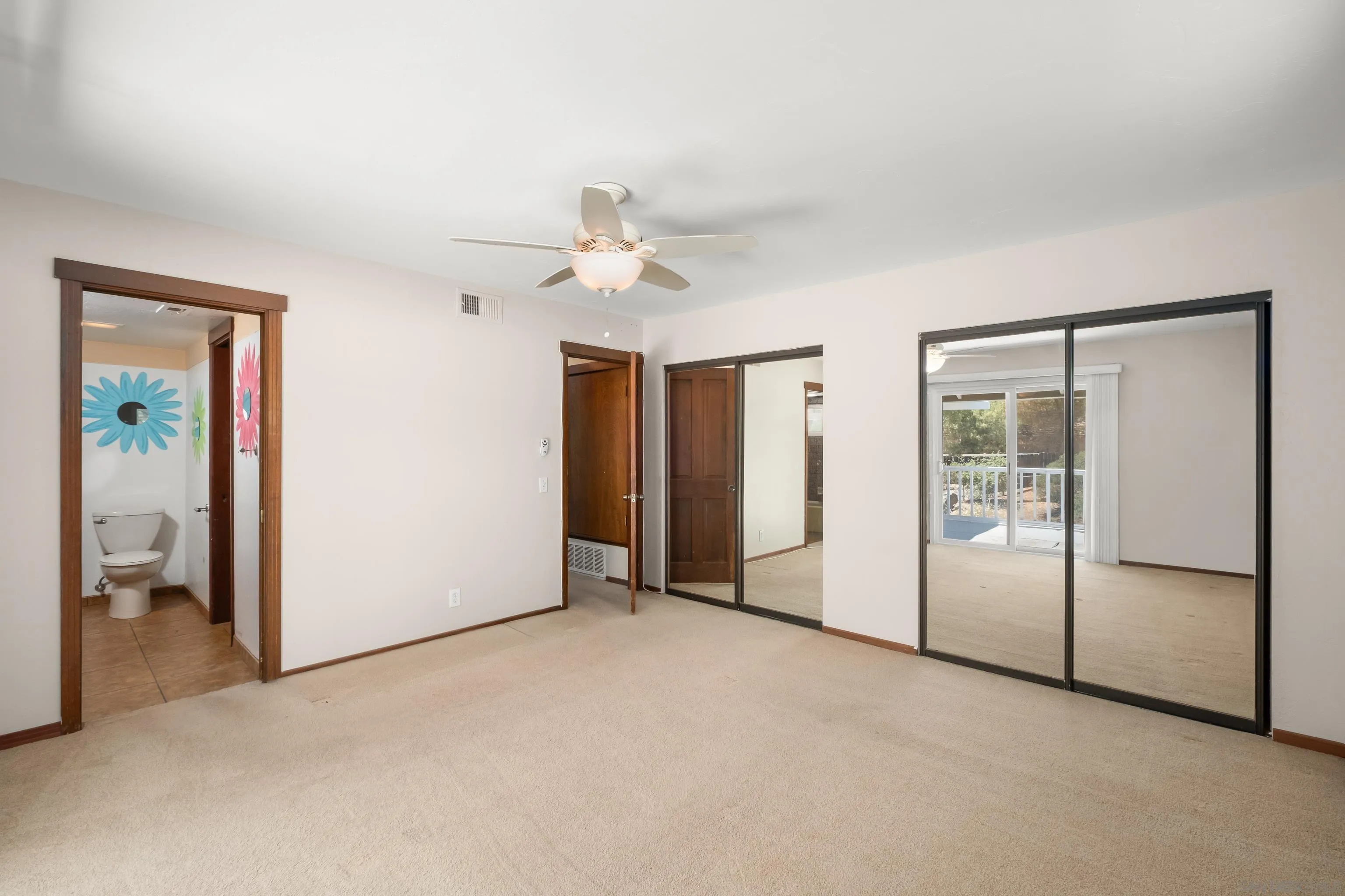 https://cdn.realtyfeed.com/cdn/127/260017257/0d7a7971bfc9f2a9c33741b22b31ee20.webp