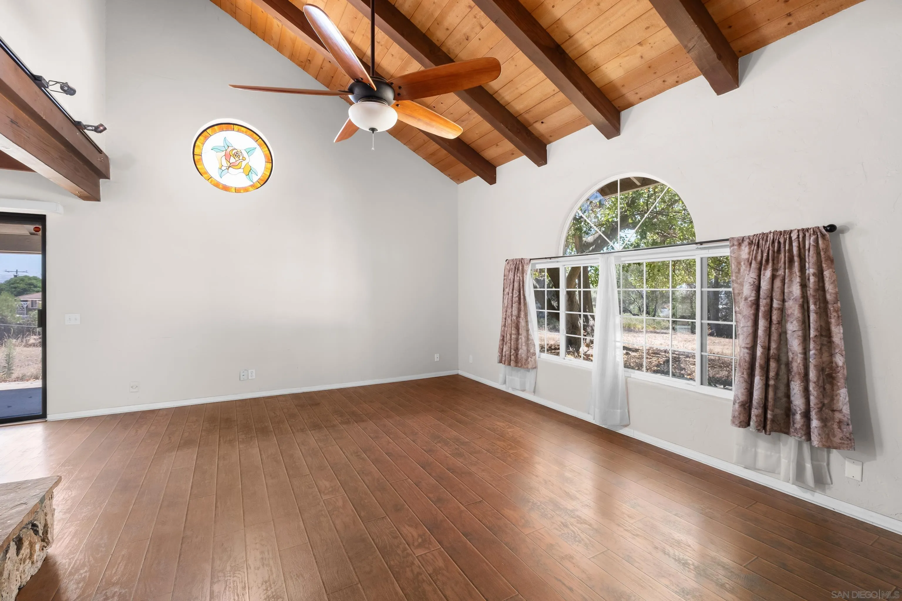 https://cdn.realtyfeed.com/cdn/127/260017257/1a10a939630ad1f78540d517152f2459.webp