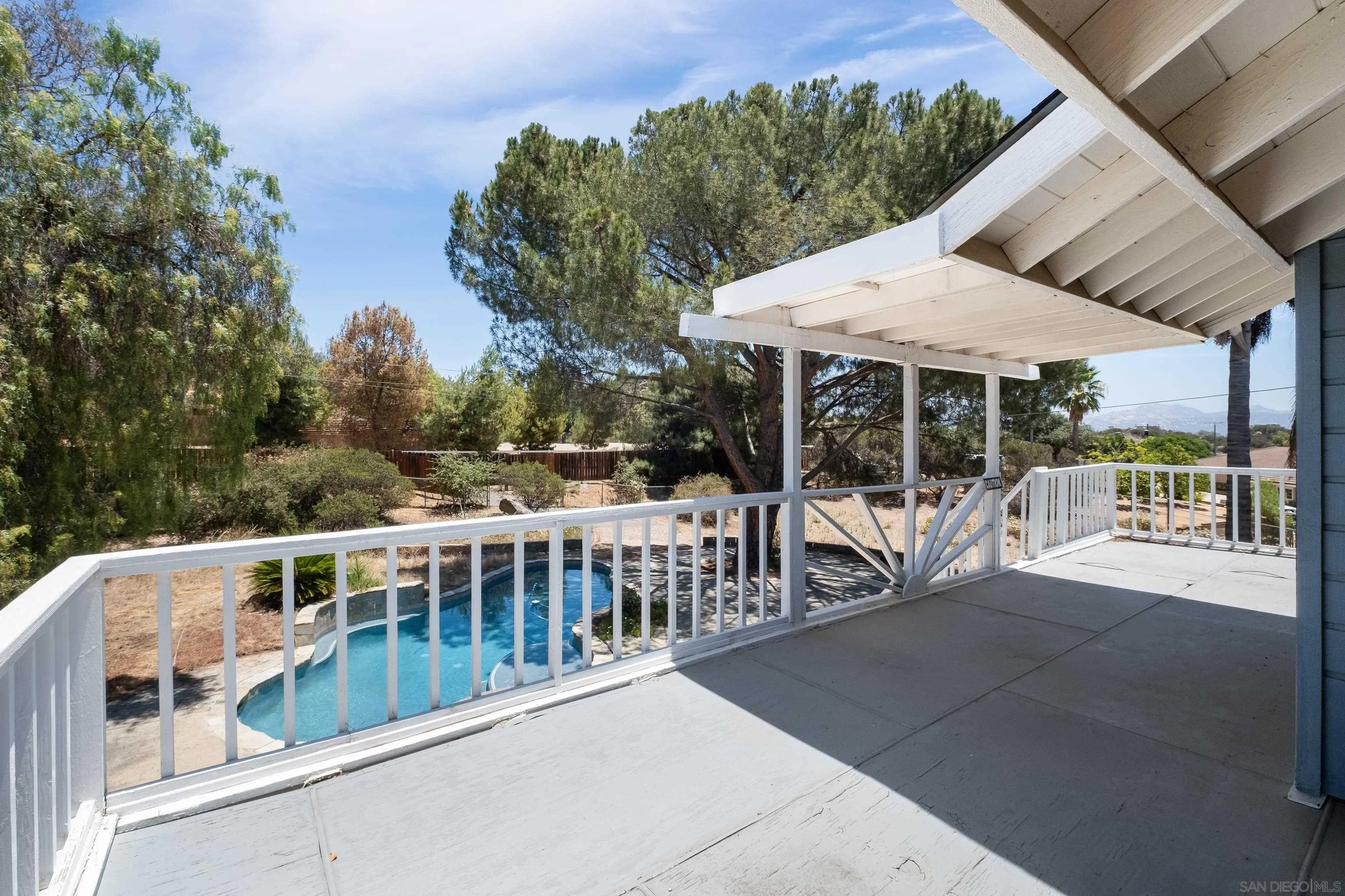 https://cdn.realtyfeed.com/cdn/127/260017257/6264429c863c13060cc50aeff0d0fe00.webp