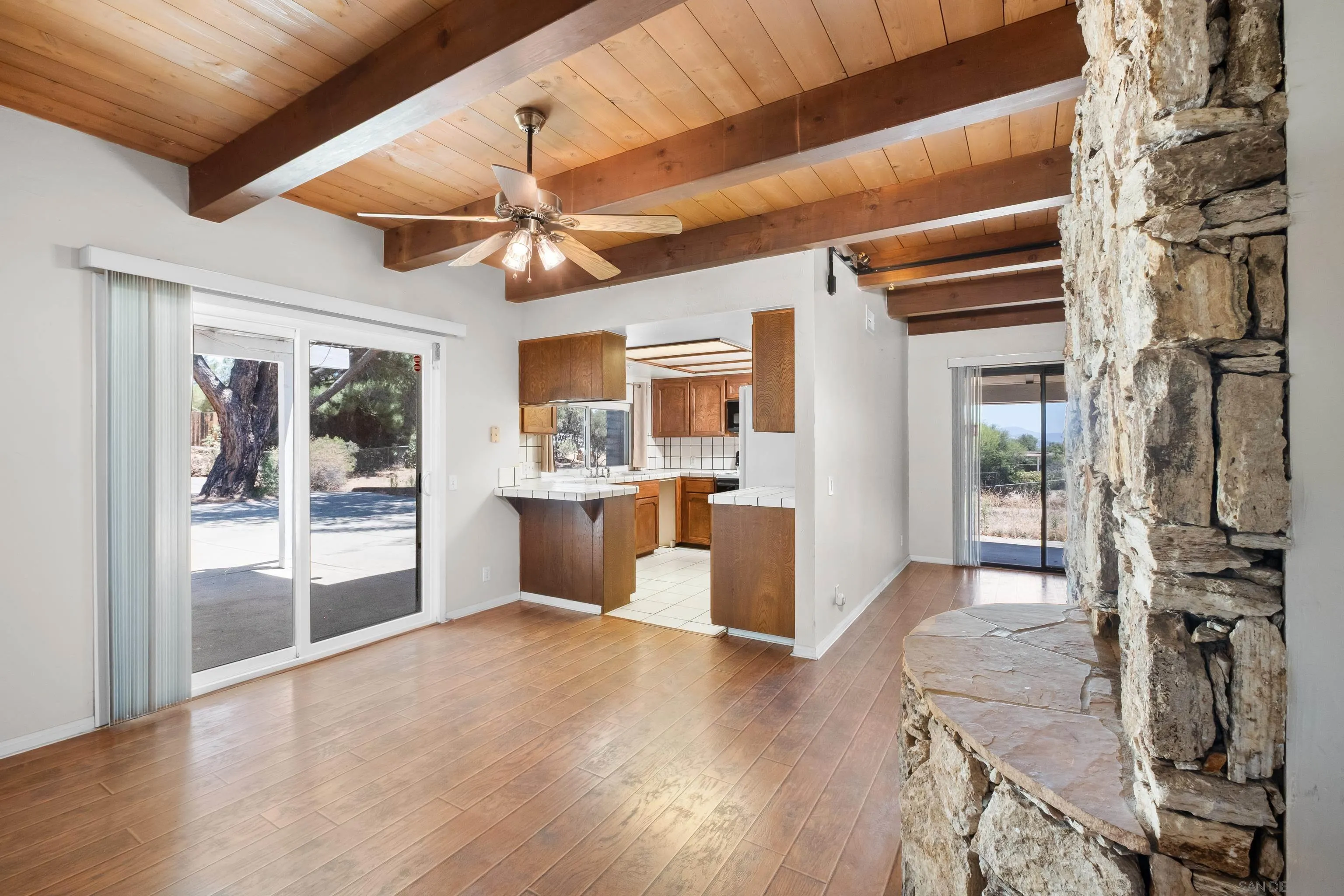 https://cdn.realtyfeed.com/cdn/127/260017257/9f09f500cae1516120b8476df3d11f53.webp