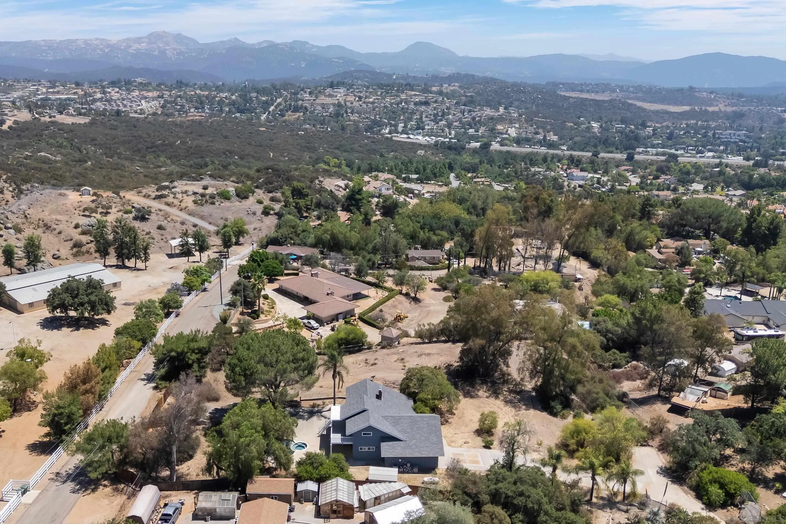 https://cdn.realtyfeed.com/cdn/127/260017257/eb7a817ffe70e4235f098fac5c179748.webp