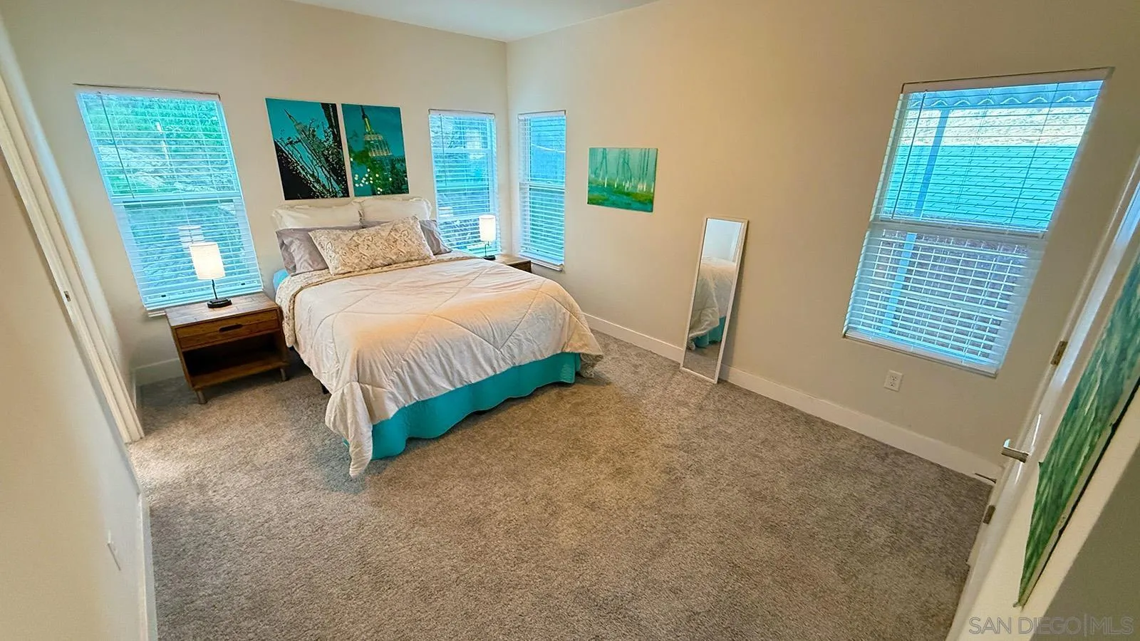 https://cdn.realtyfeed.com/cdn/127/260017269/98a011e839faa7d3f08af330040a2606.webp