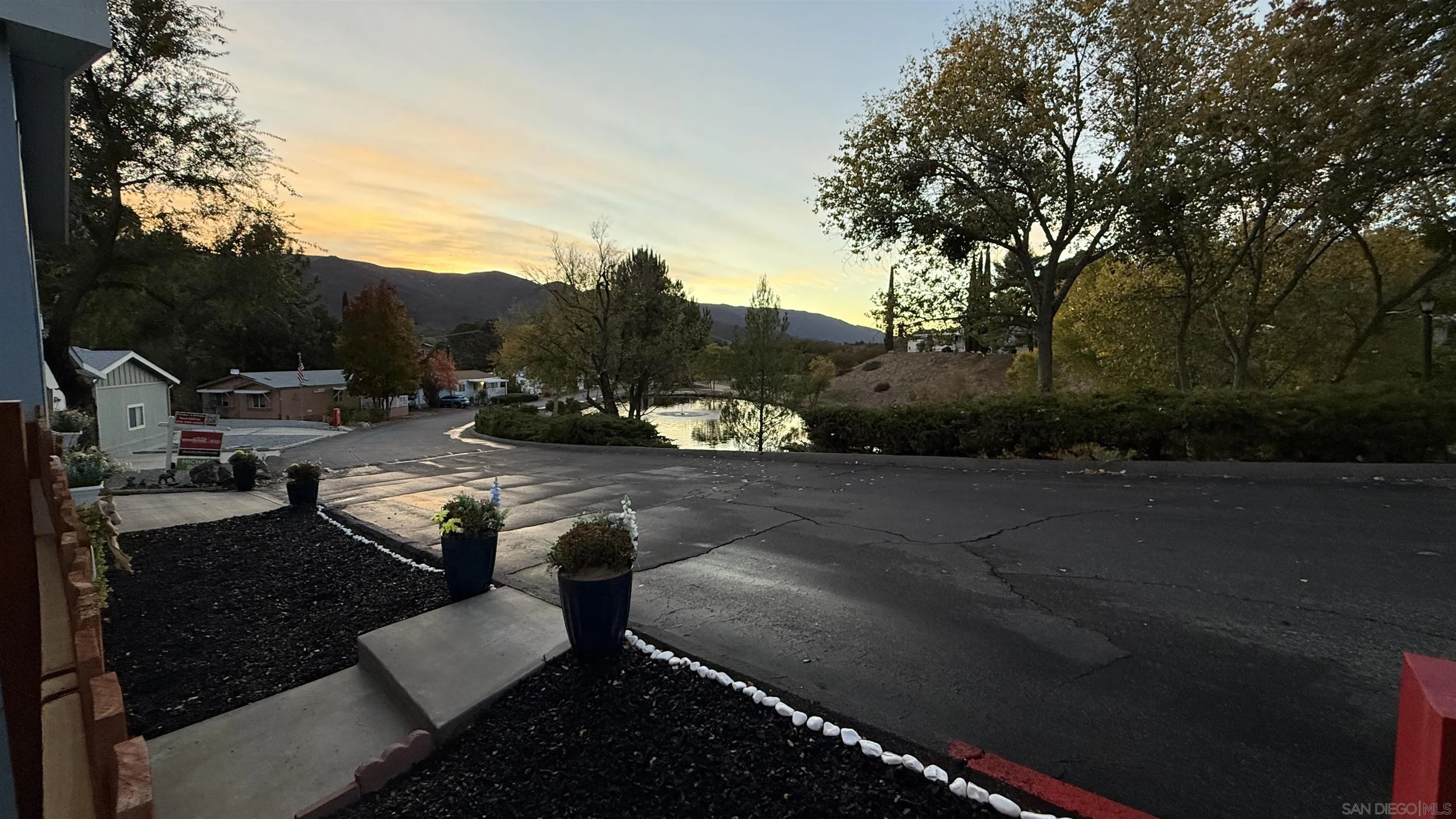 https://cdn.realtyfeed.com/cdn/127/260017269/ac0d815ceee3f51ffa8028be703724b1.webp