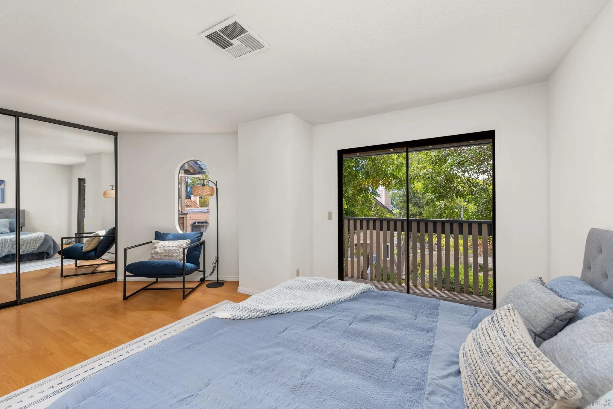 Photo #11: 260017273 Listing: Photo #11