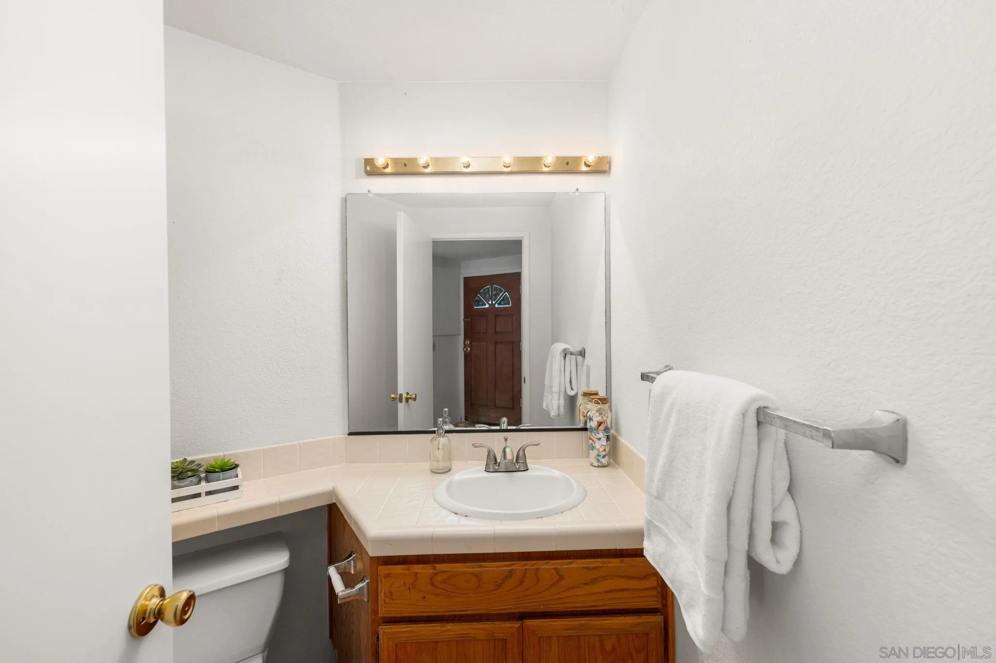 Photo #9: 260017273 Listing: Photo #9