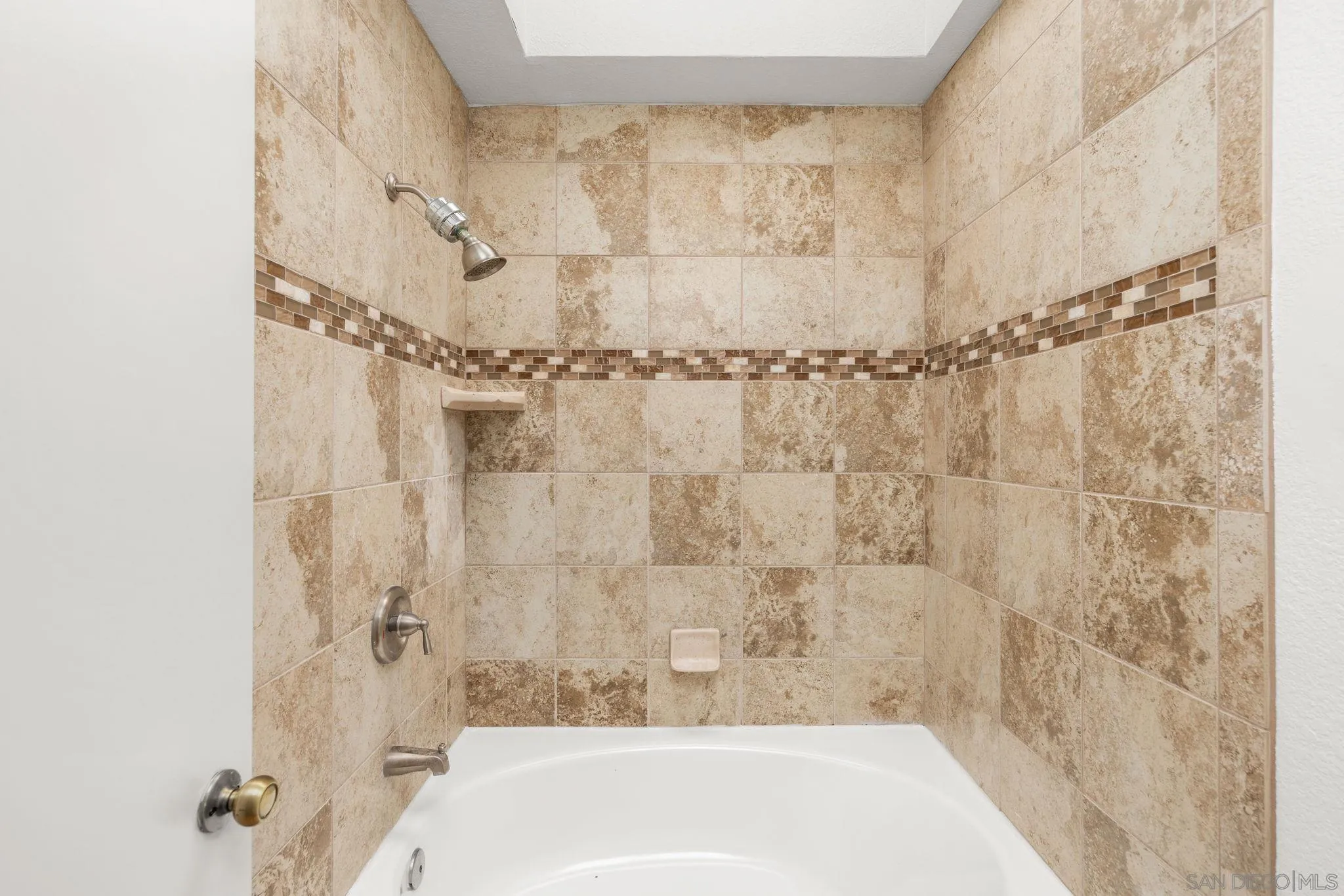 Photo #14: 260017273 Listing: Photo #14