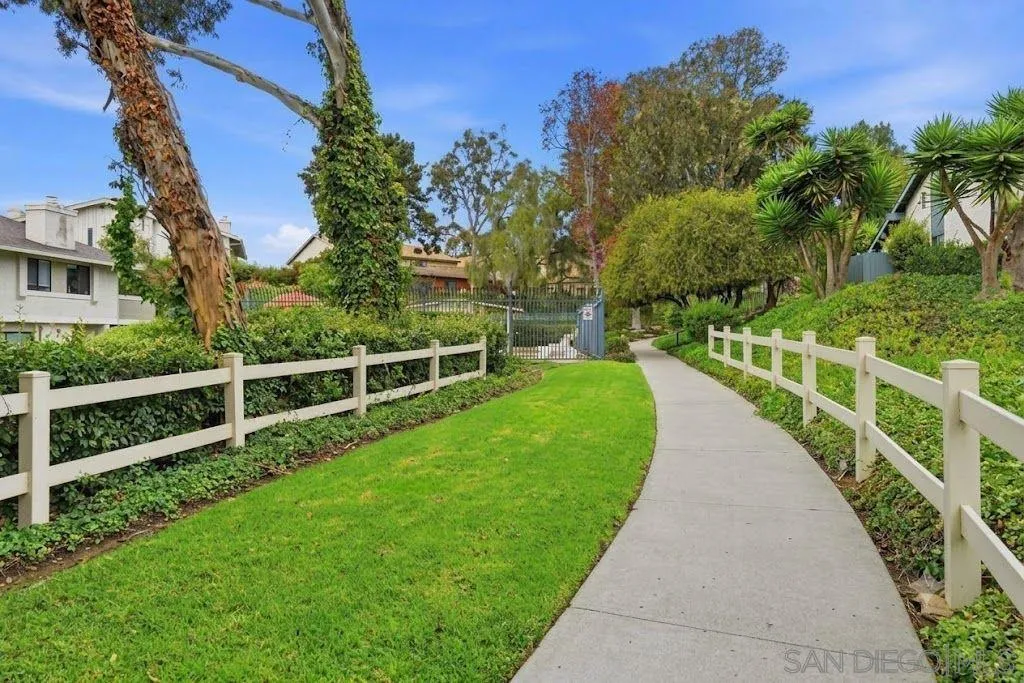 Photo #27: 260017275 Listing: Photo #27