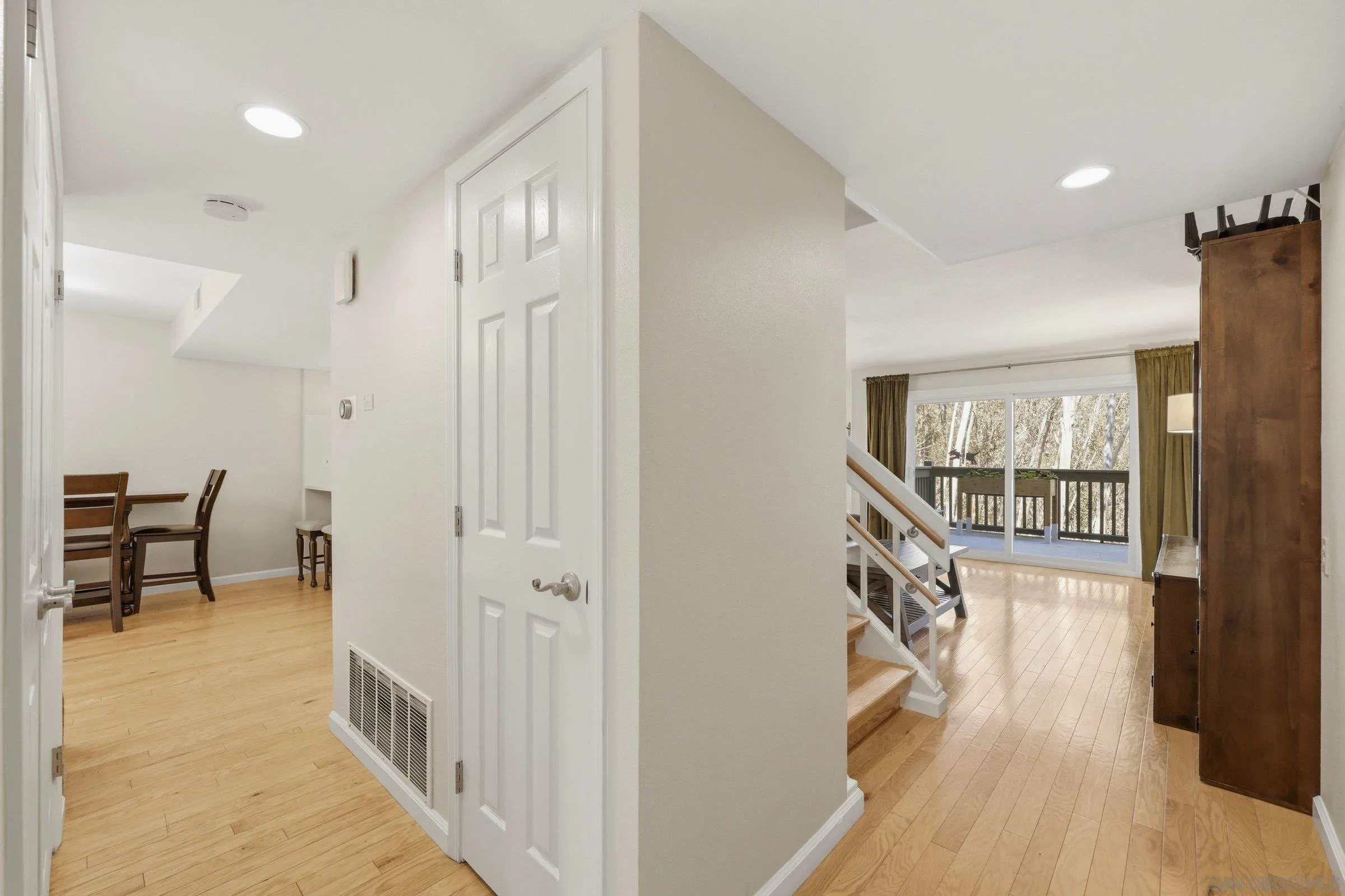 Photo #3: 260017278 Listing: Photo #3