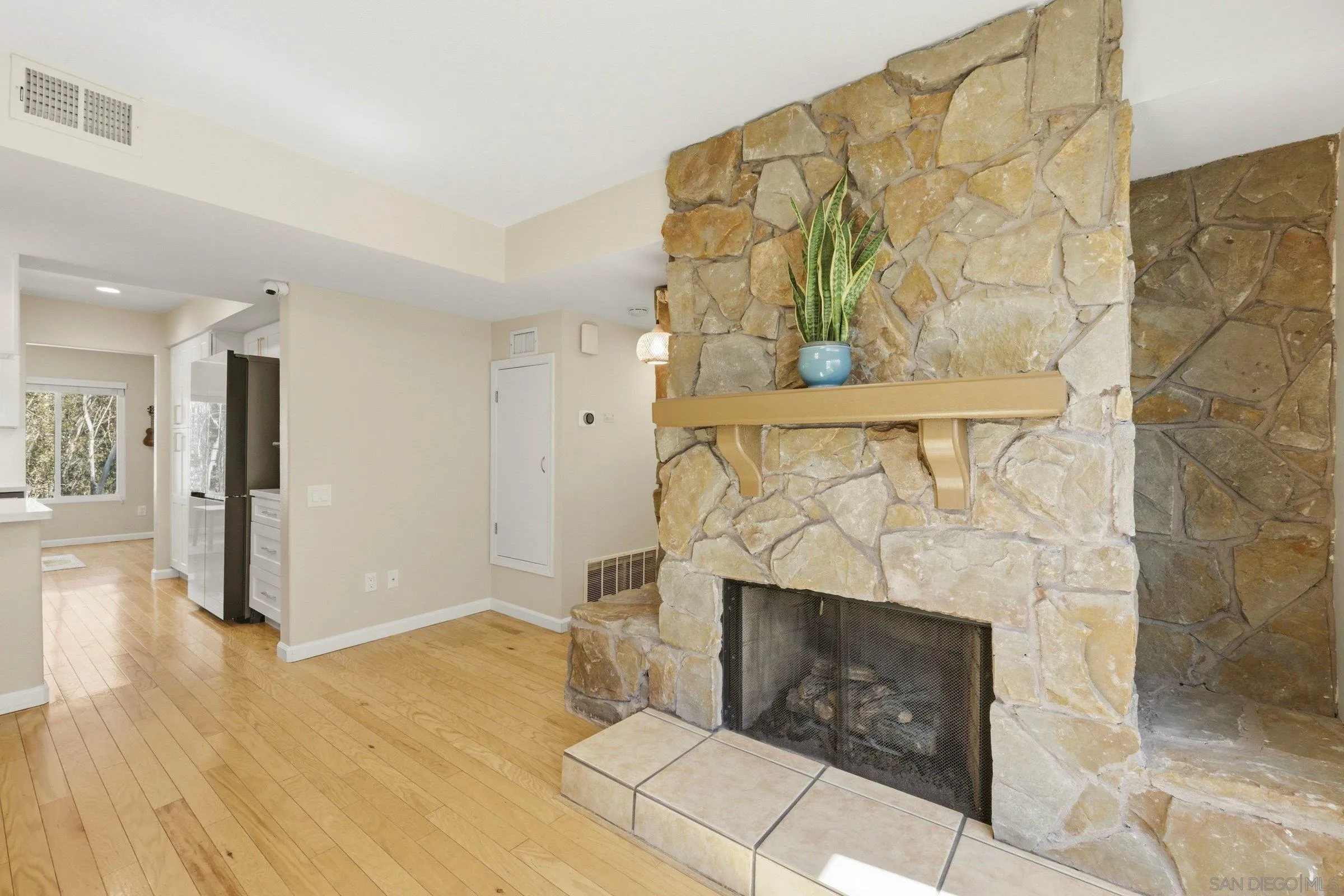Photo #19: 260017278 Listing: Photo #19