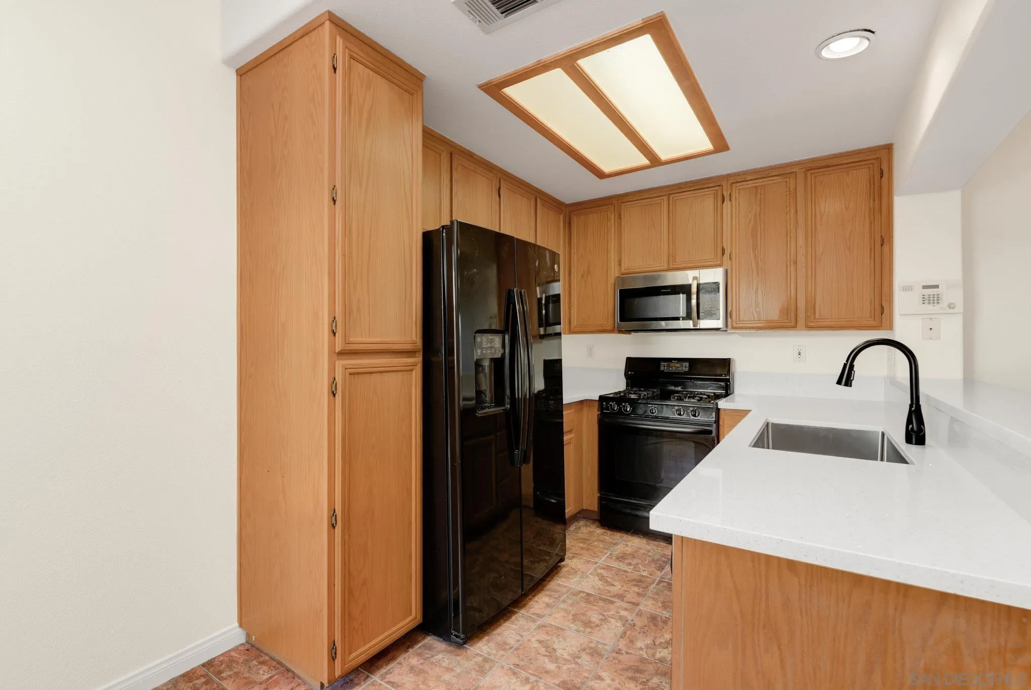 Photo #8: 260017281 Listing: Photo #8
