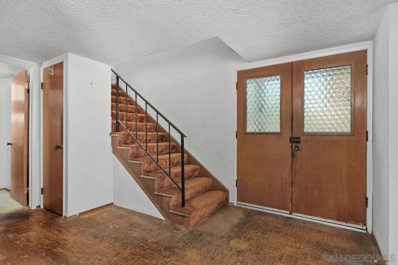 https://cdn.realtyfeed.com/cdn/127/260017283/461be4b8dde3070b878cdb9faf41e846.webp
