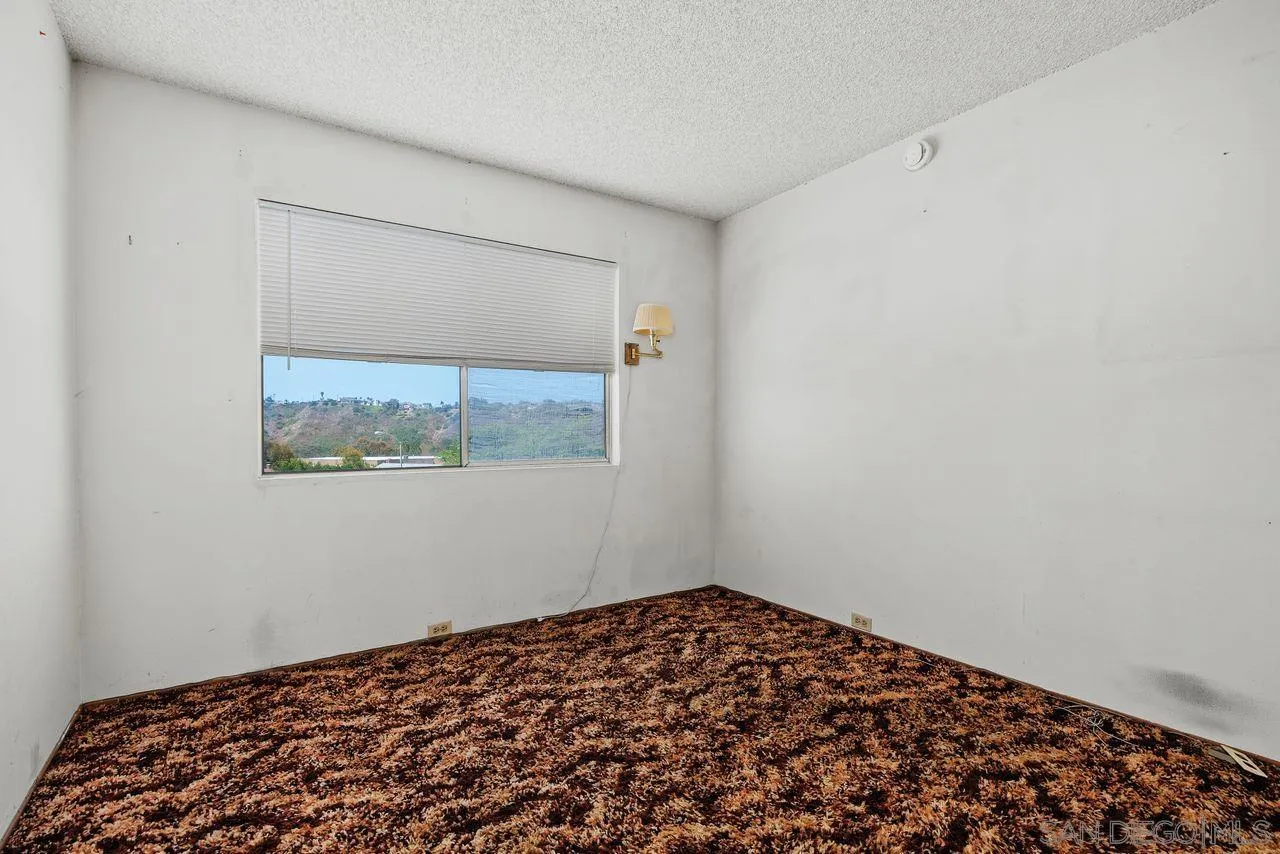 https://cdn.realtyfeed.com/cdn/127/260017283/62ad8919d84c91d1e2b2c135a34c9ac9.webp