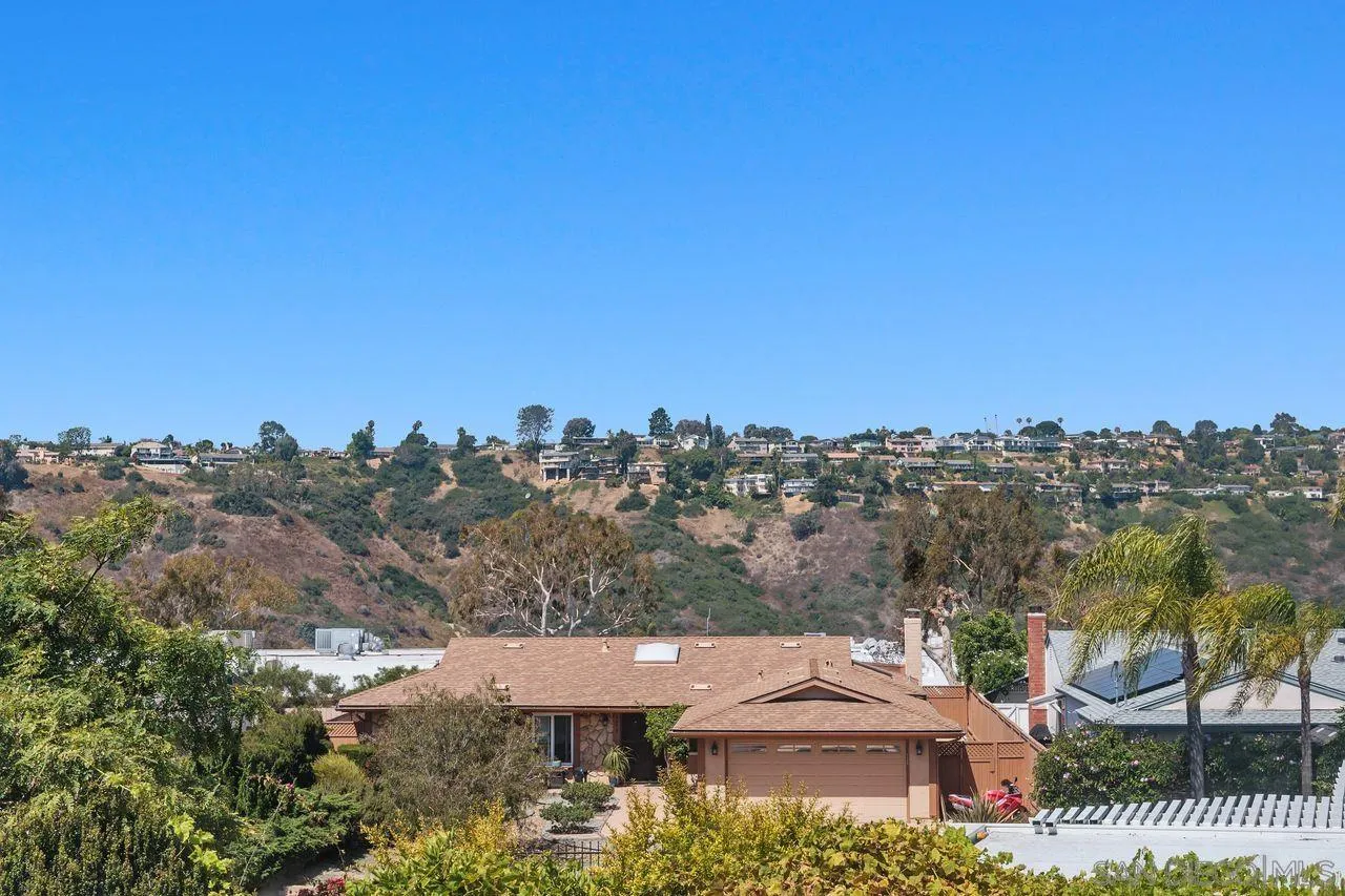 https://cdn.realtyfeed.com/cdn/127/260017283/da6d2bb2cbfb2b8527847e6807a07995.webp