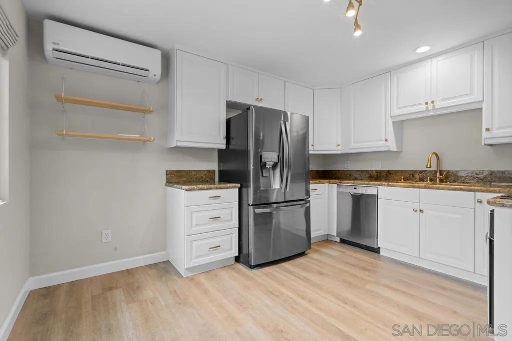 https://cdn.realtyfeed.com/cdn/127/260017290/c63744507cadff9fb8d7eab74ecd2cb1.webp