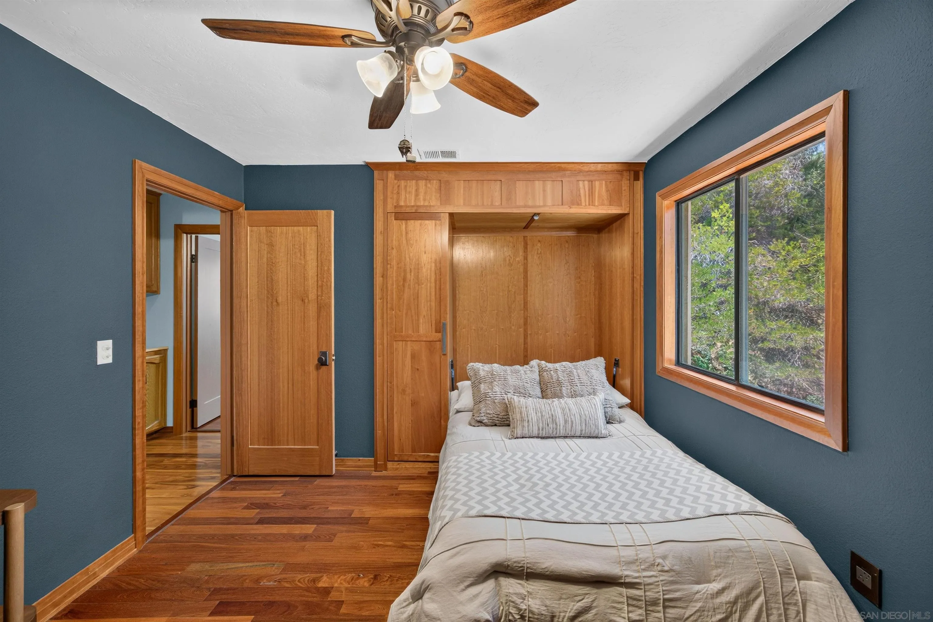 https://cdn.realtyfeed.com/cdn/127/260017291/1ba08555d0fbf3d1e4dbe159849a44c9.webp