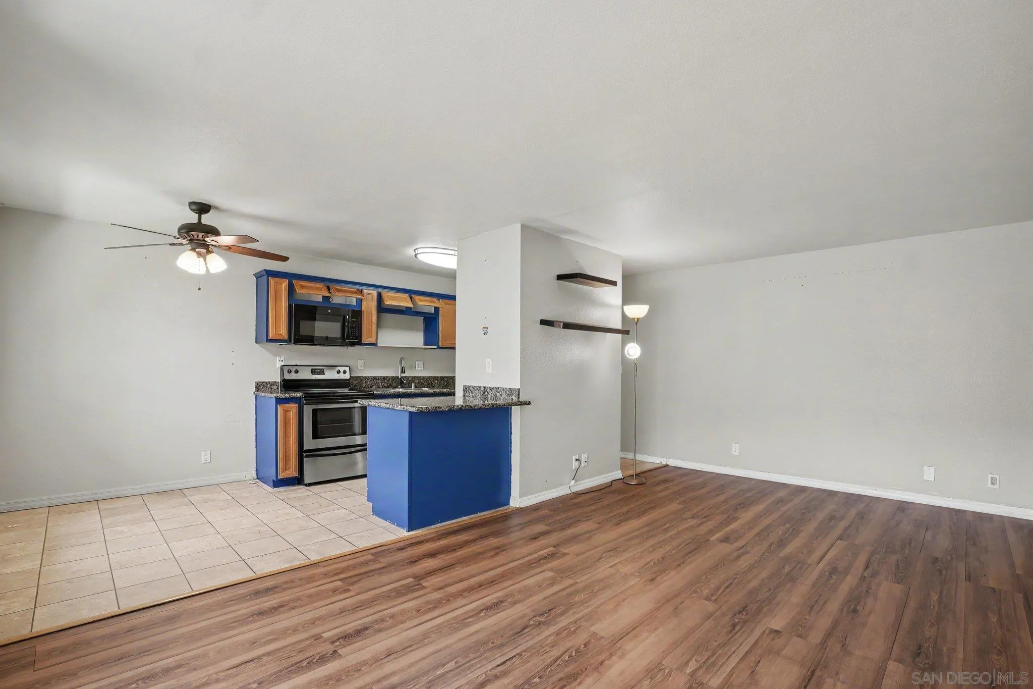 Photo #2: 260017295 Listing: Photo #2