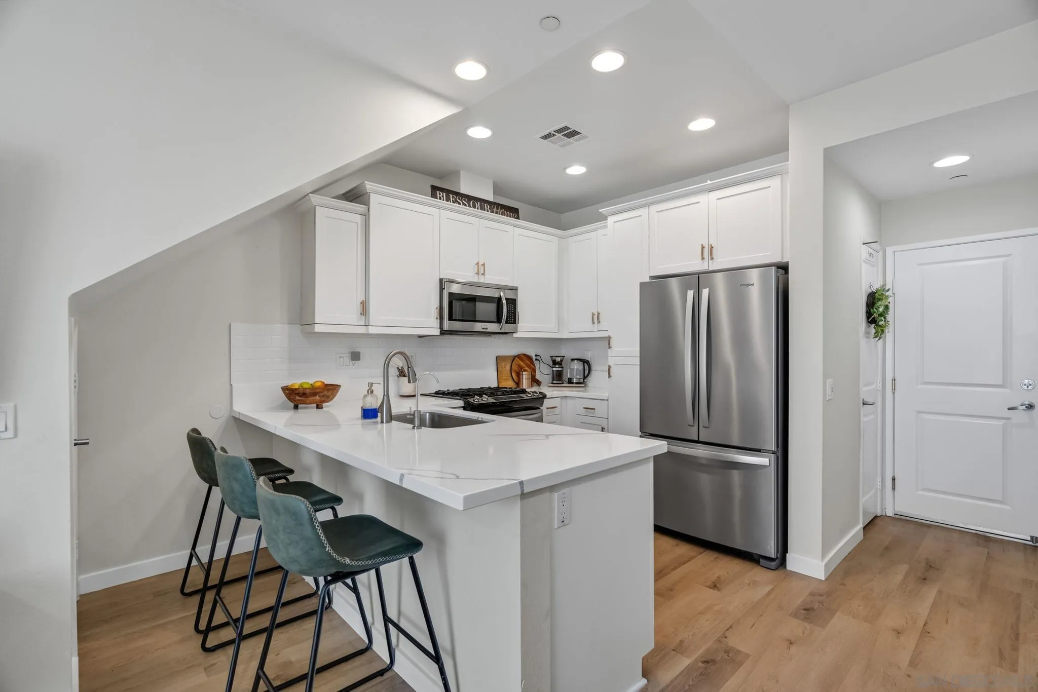https://cdn.realtyfeed.com/cdn/127/260017297/8206b5cf23c59ac395399b20e54c9fa8.webp