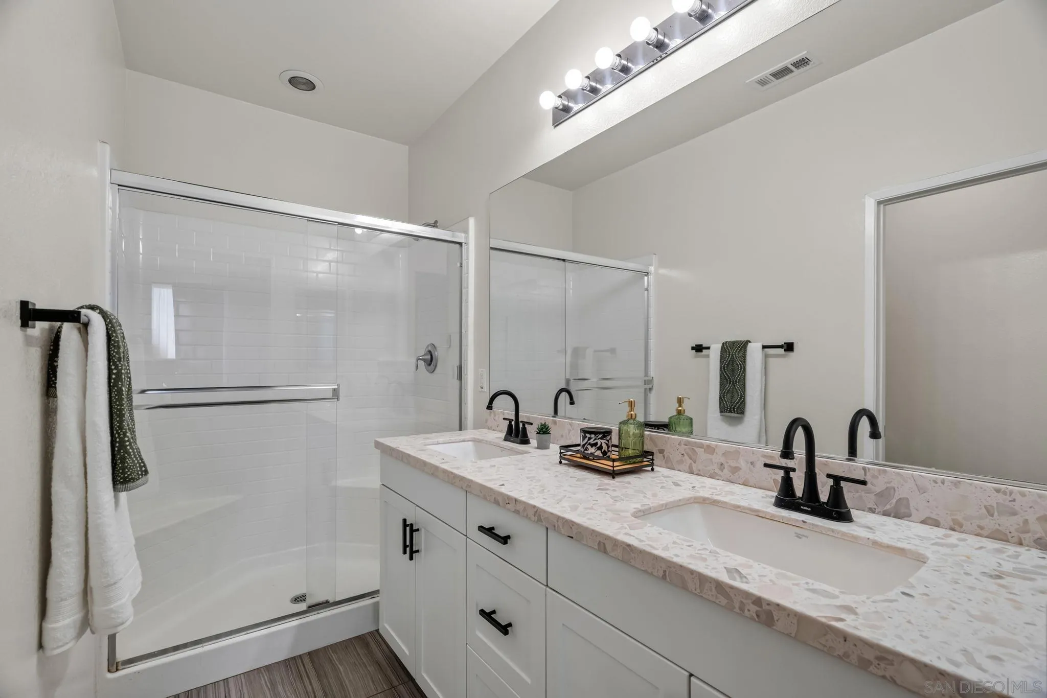 Photo #19: 260017297 Listing: Photo #19