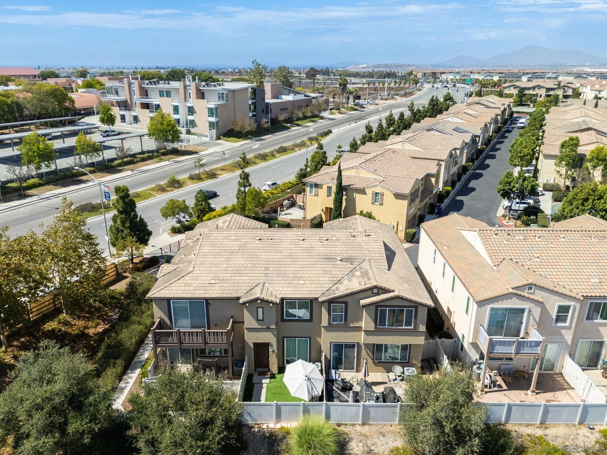 https://cdn.realtyfeed.com/cdn/127/260017297/c9f2cf5b26f7c9aef4dc97442131b5dd.webp