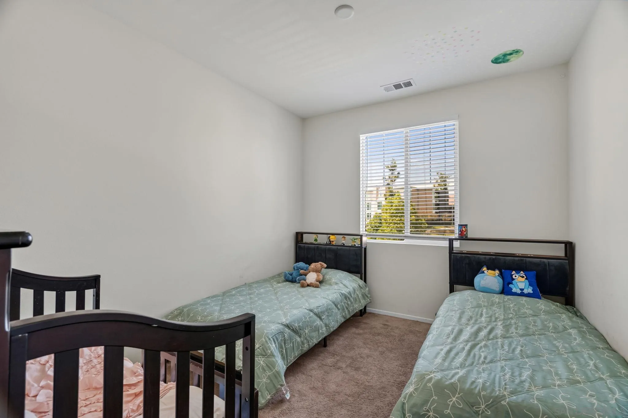 https://cdn.realtyfeed.com/cdn/127/260017297/ce32cf70c09ae904b657559ac8215e11.webp